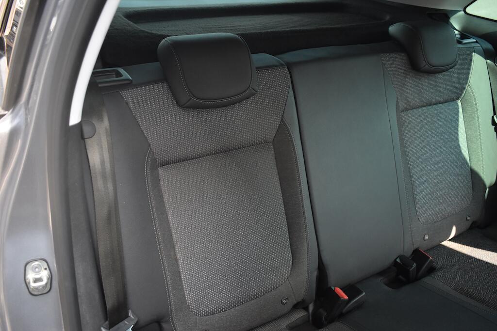 Vauxhall Crossland view 33