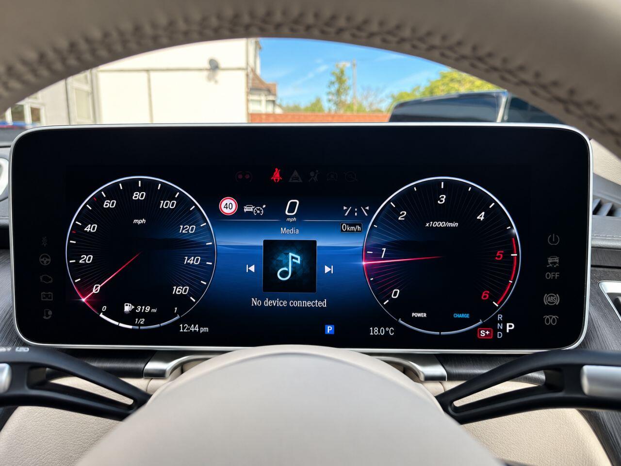 Mercedes-Benz S-Class view 71