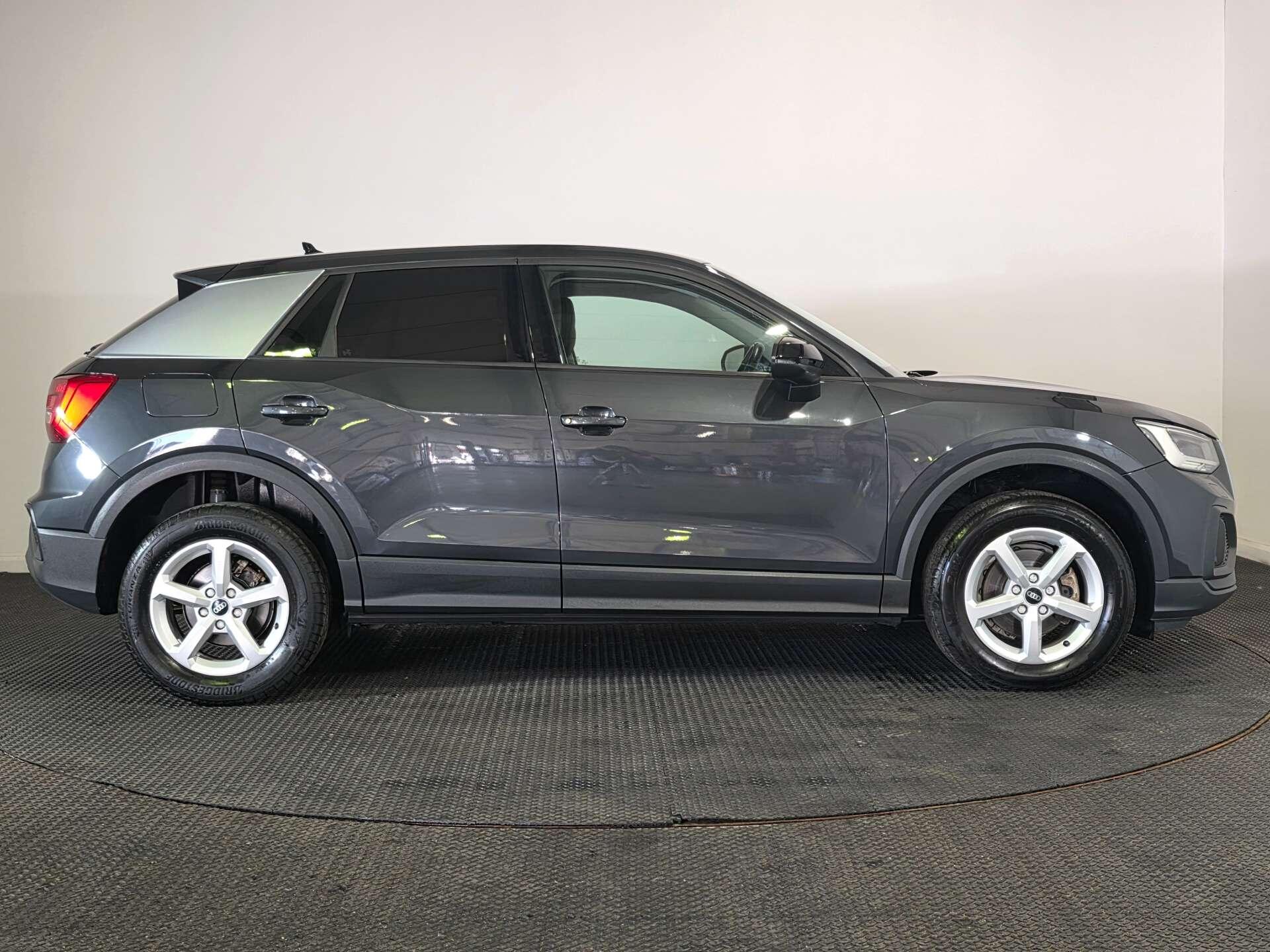 Audi Q2 view 8