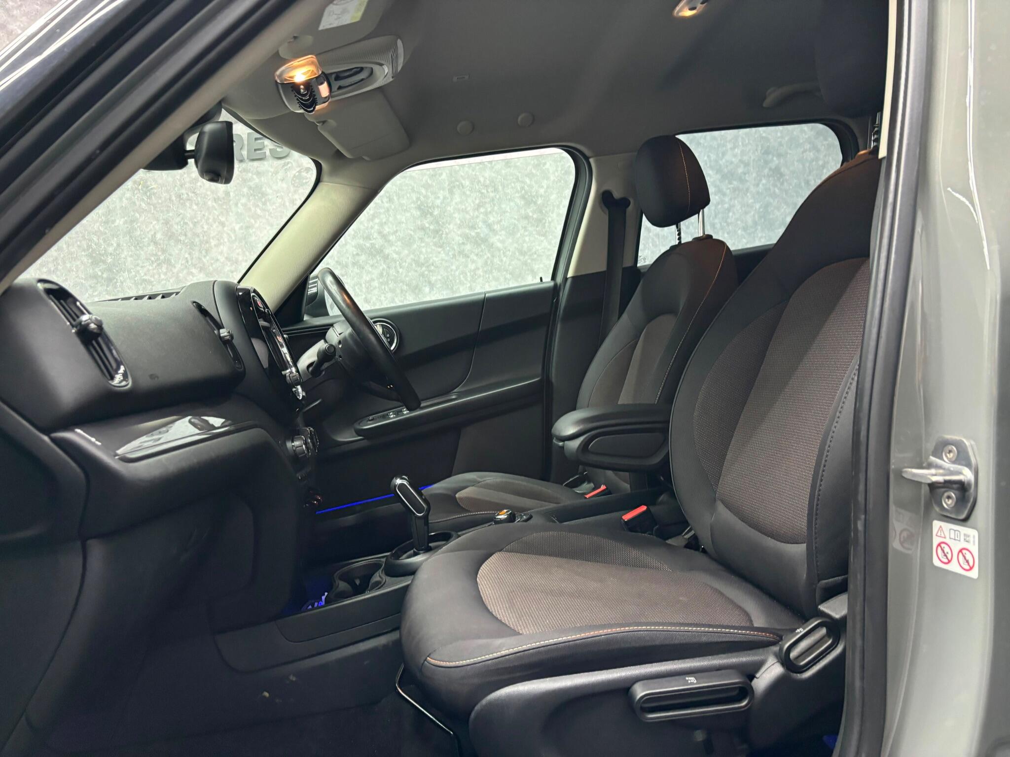 Mini Countryman view 7