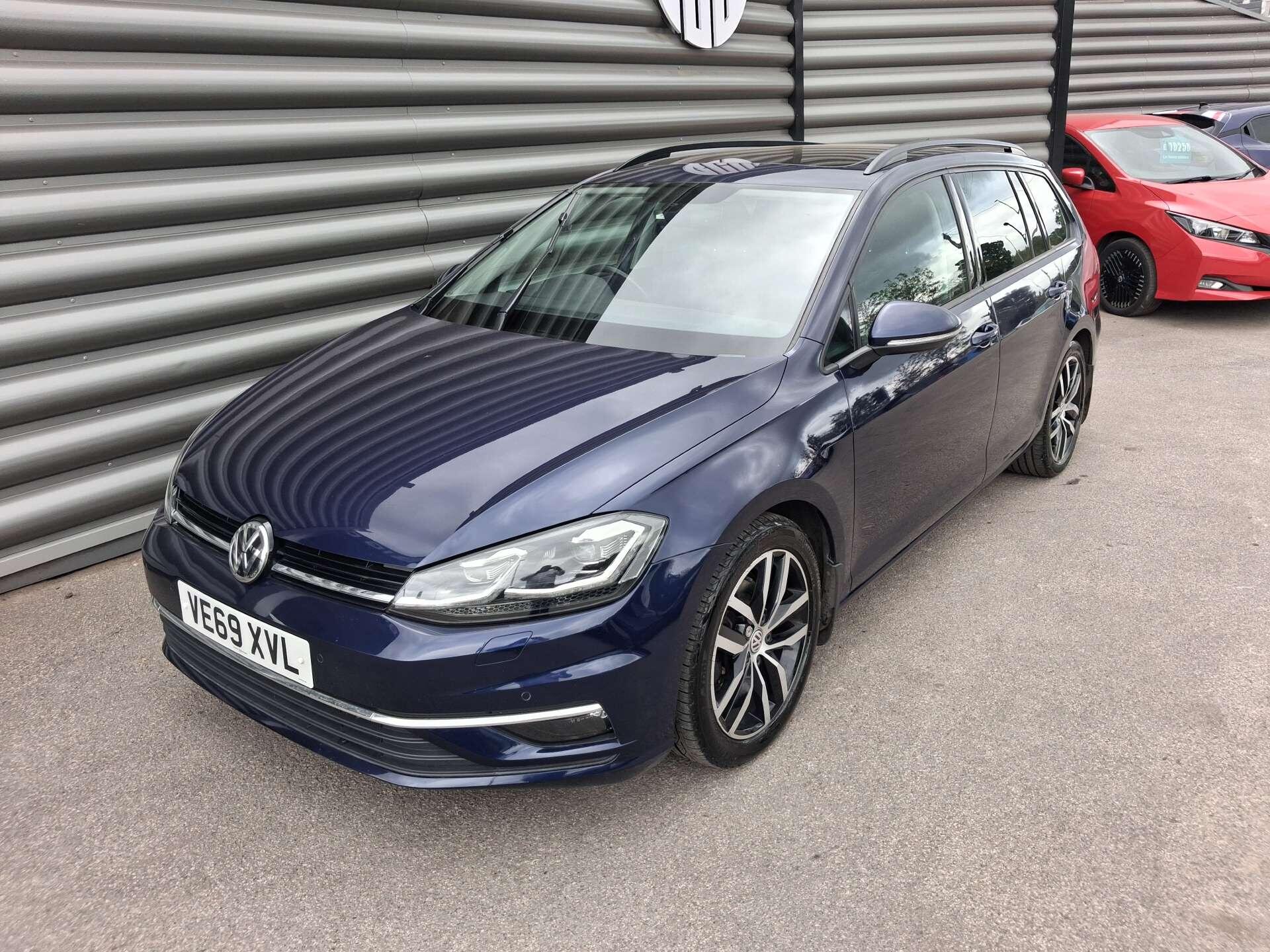 Volkswagen Golf view 9