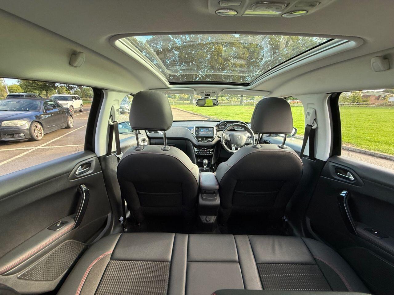 Peugeot 2008 view 18