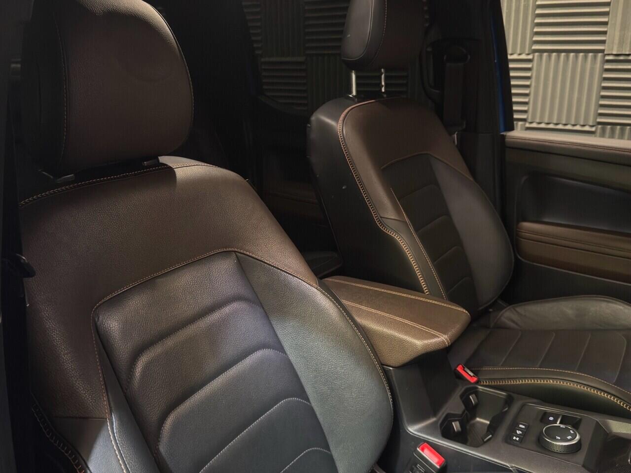 Volkswagen Amarok view 12