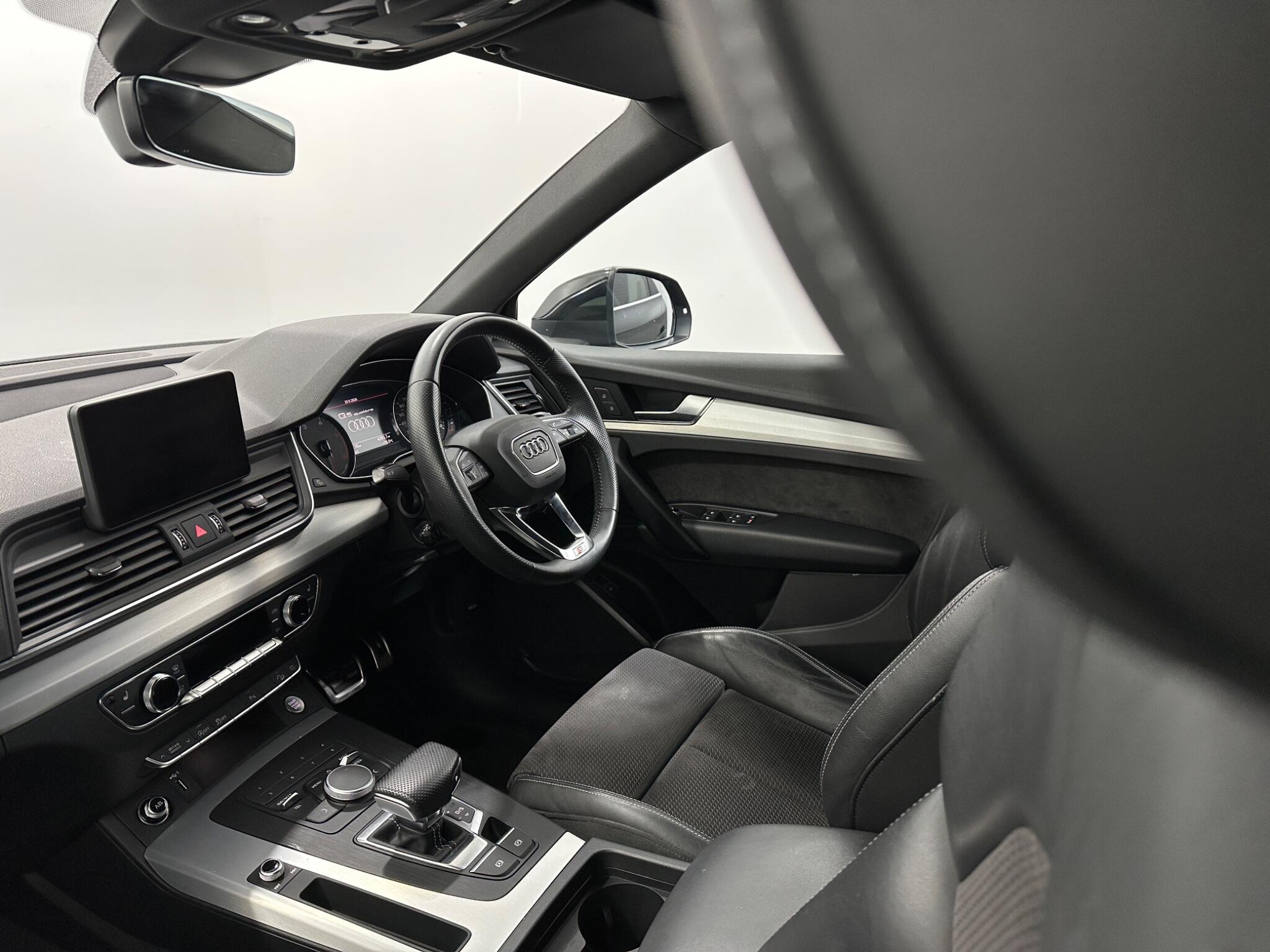 Audi Q5 view 30