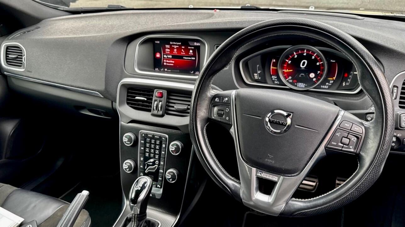 Volvo V40 view 6