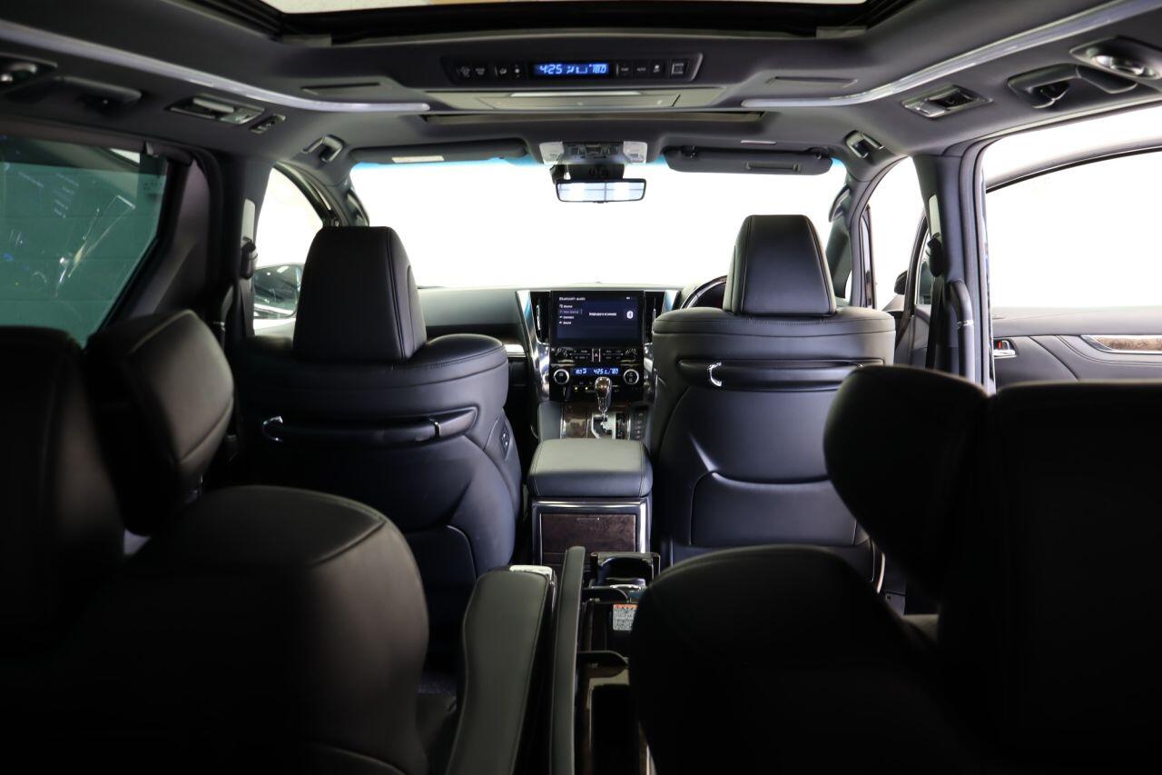 Toyota Alphard view 34