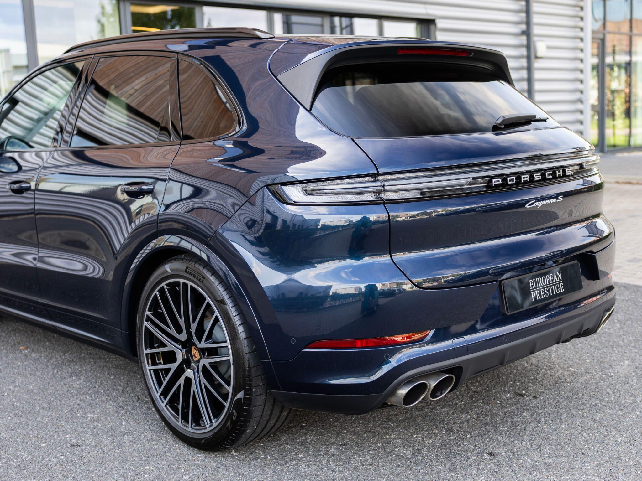 Porsche Cayenne view 18