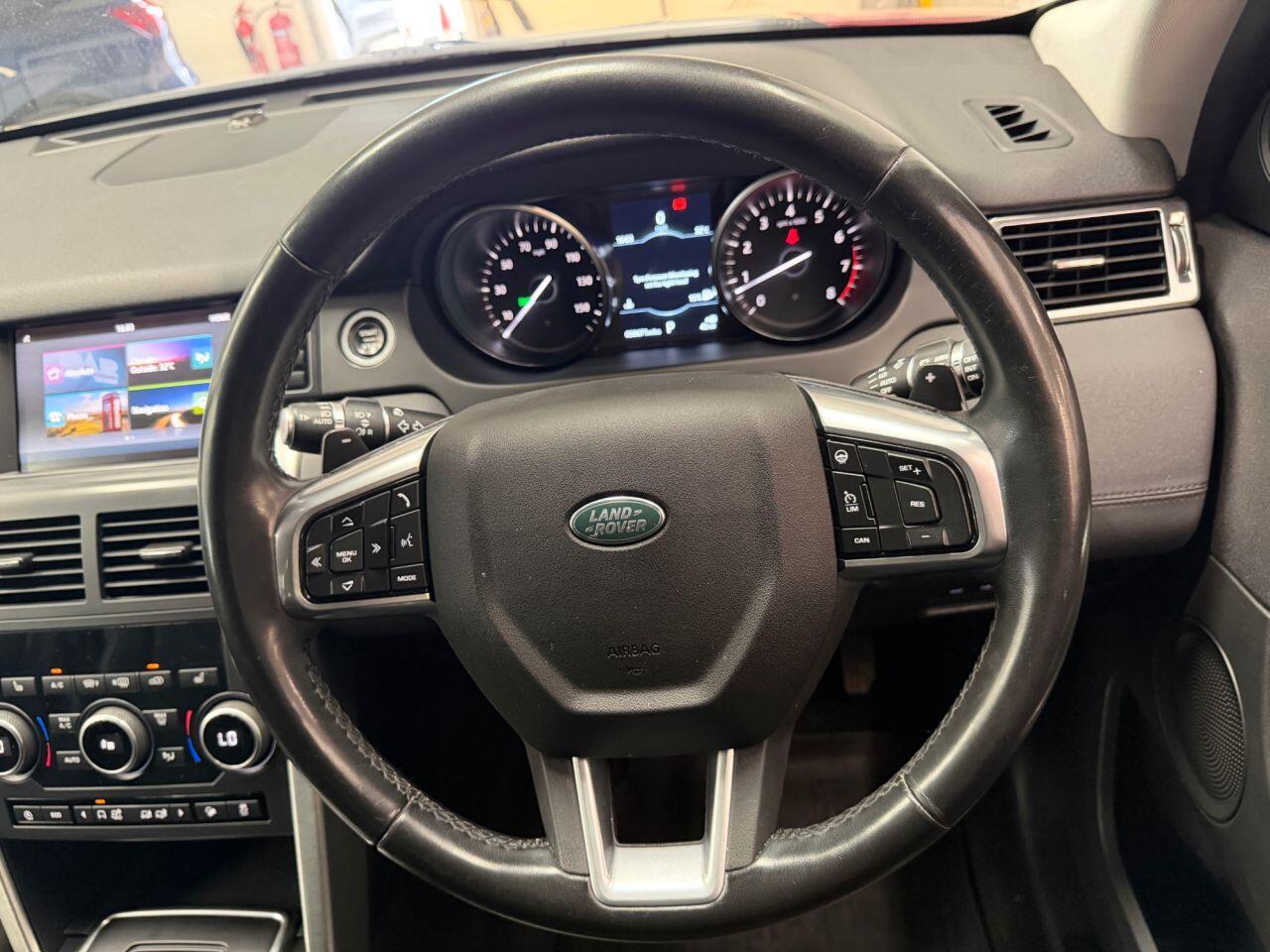 Land Rover Discovery Sport view 11
