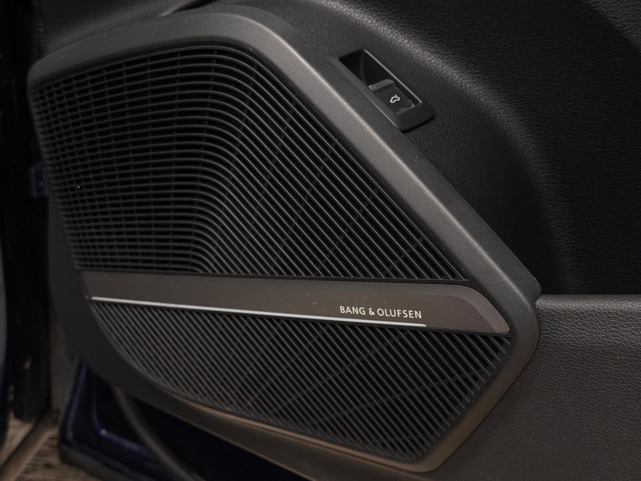 Audi SQ5 view 27