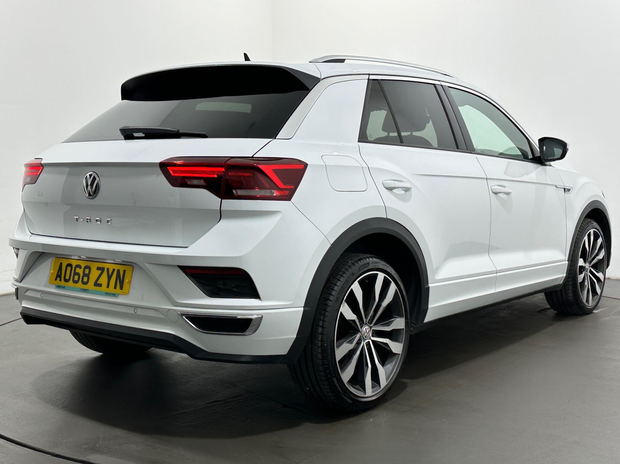 Volkswagen T-Roc view 48
