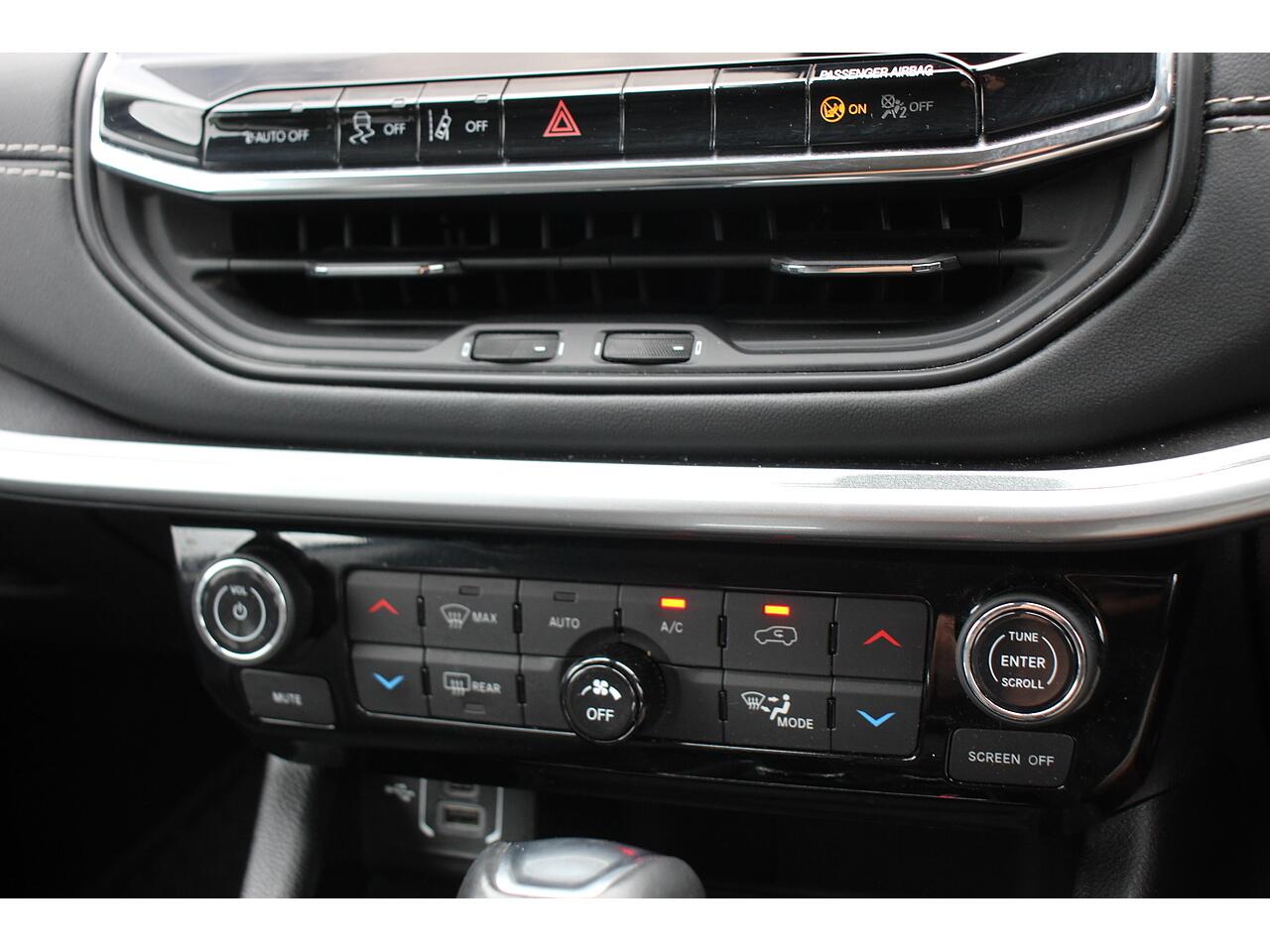Jeep Compass view 23