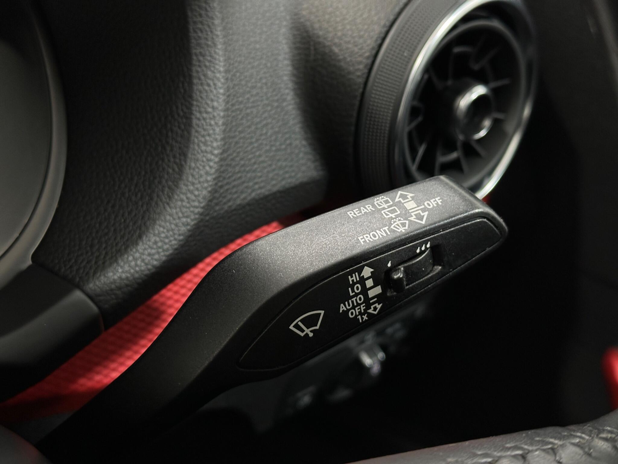 Audi Q2 view 17