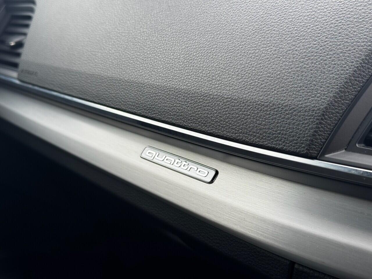 Audi Q5 view 44