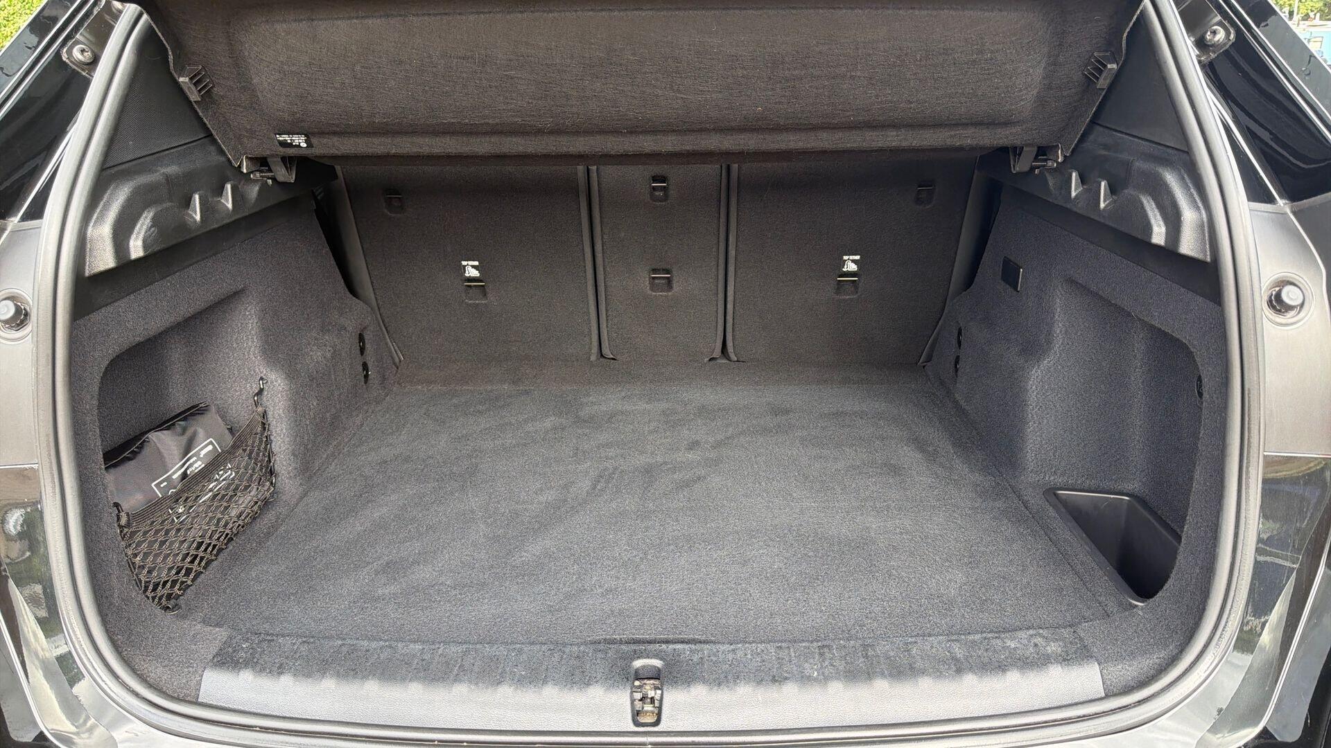 BMW iX1 view 13