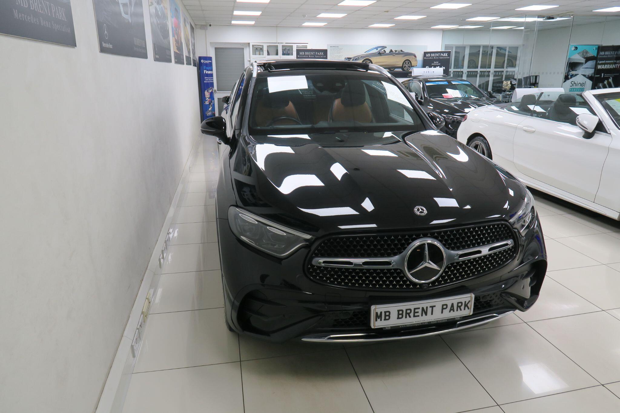 Mercedes-Benz GLC view 4