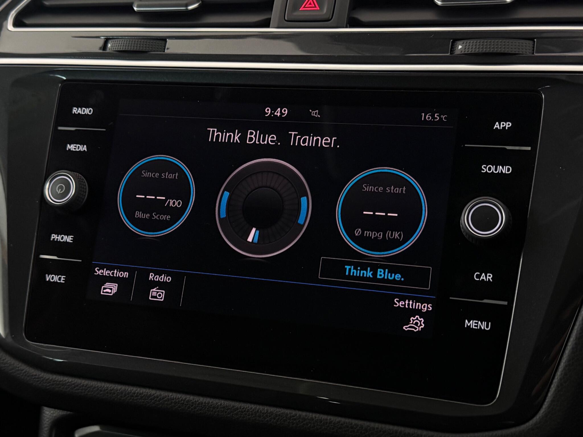 Volkswagen Tiguan view 19