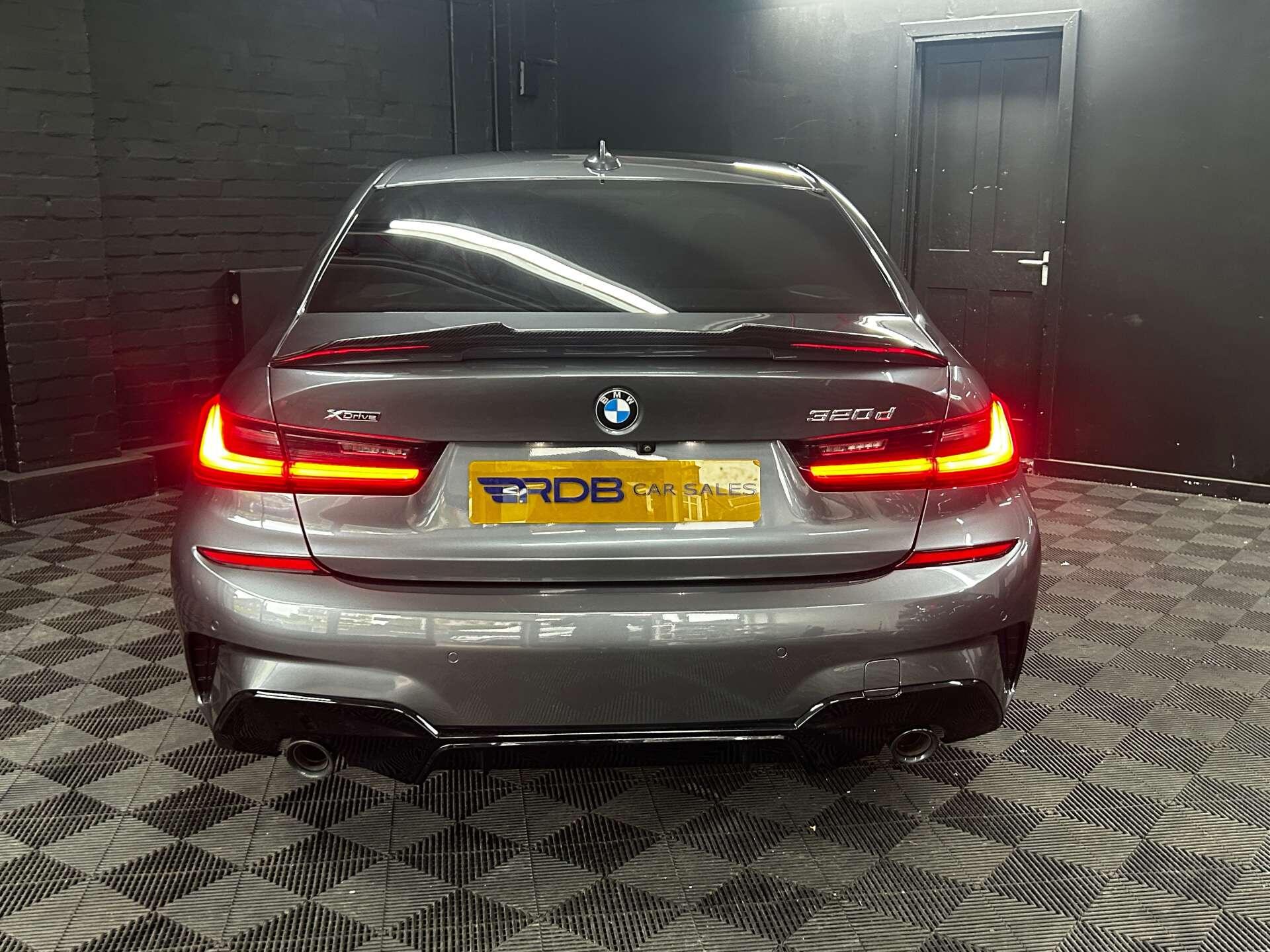 BMW 3 Series view 23