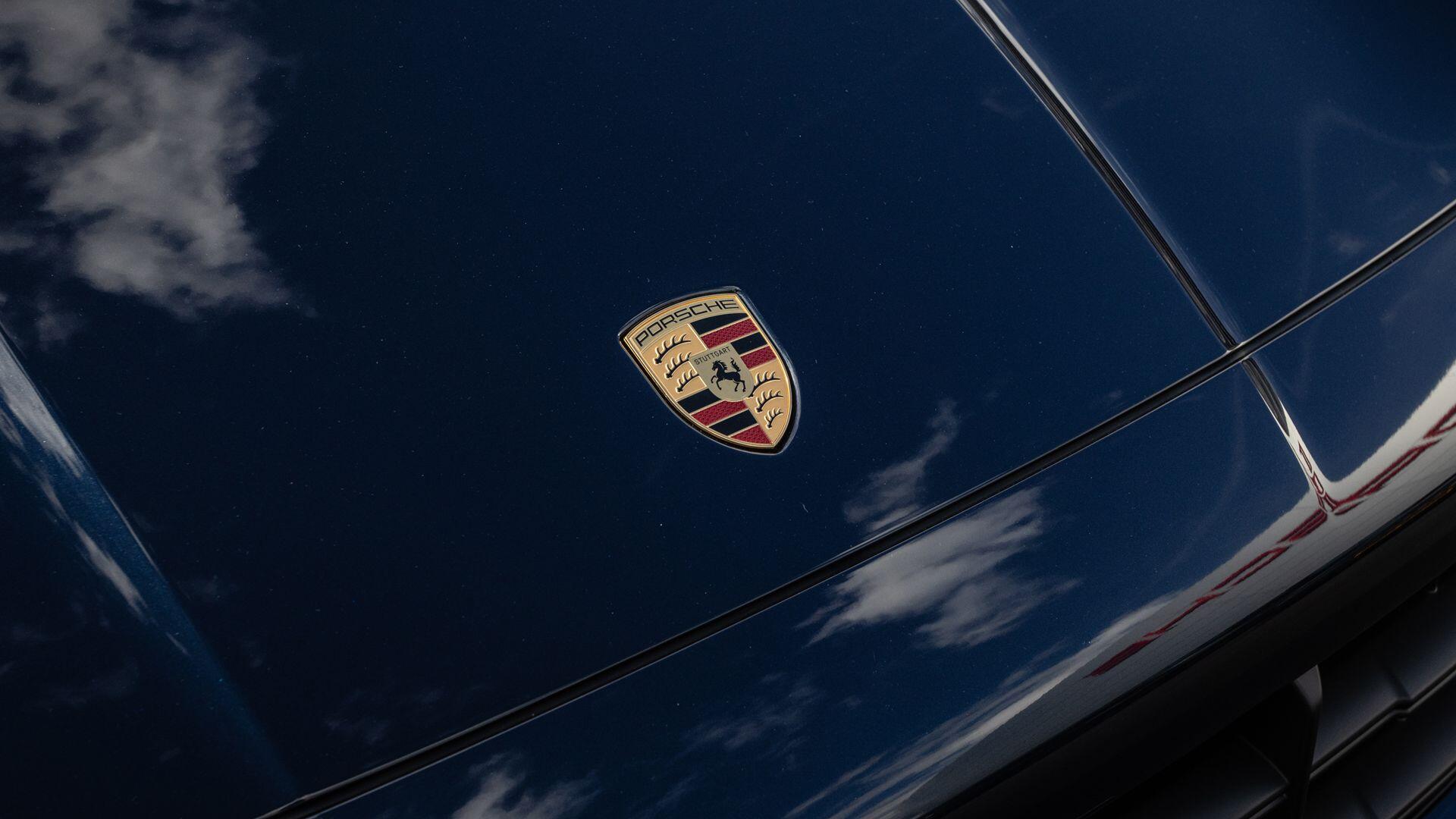 Porsche Cayenne view 33