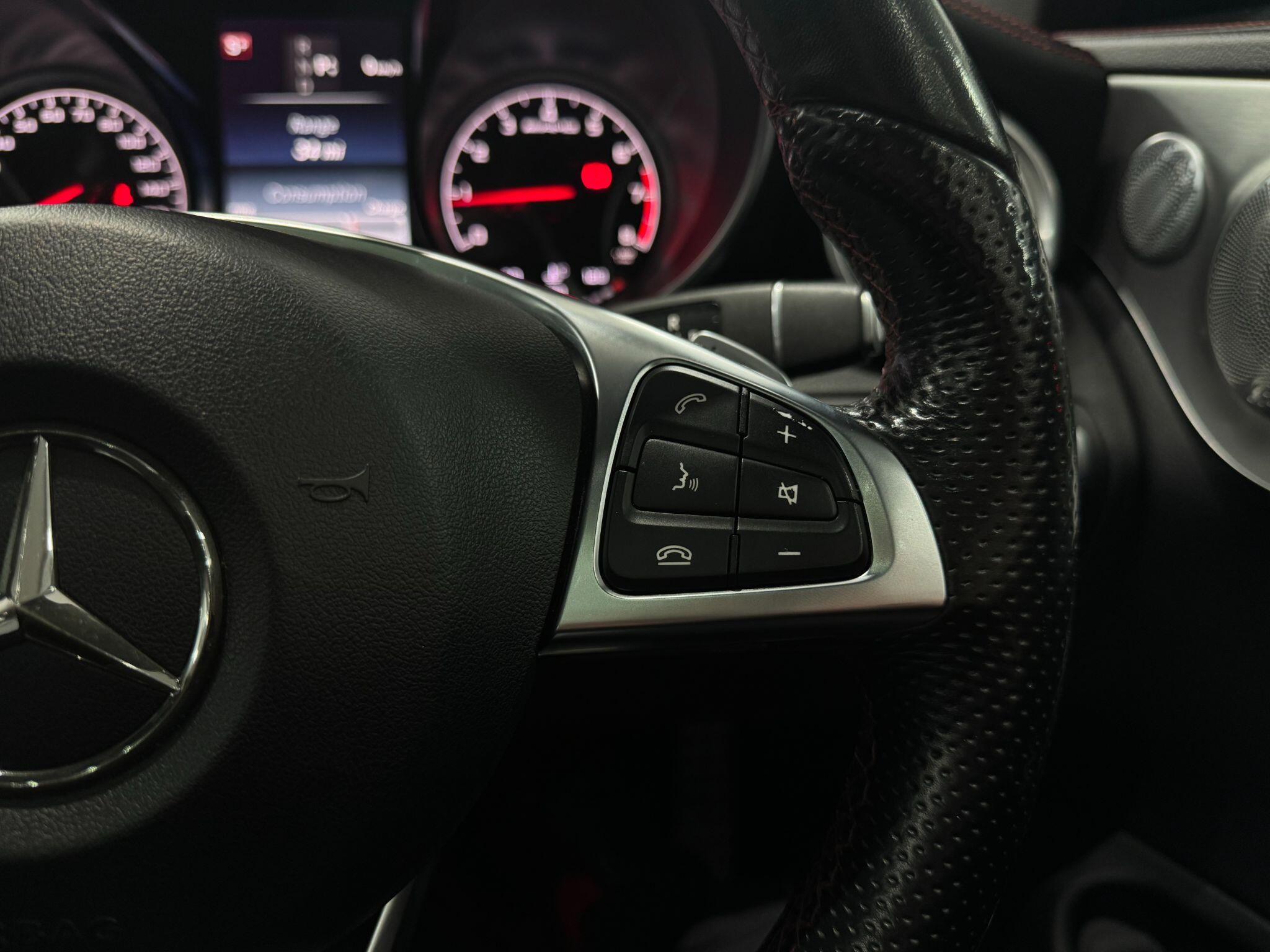 Mercedes-Benz C-Class view 18