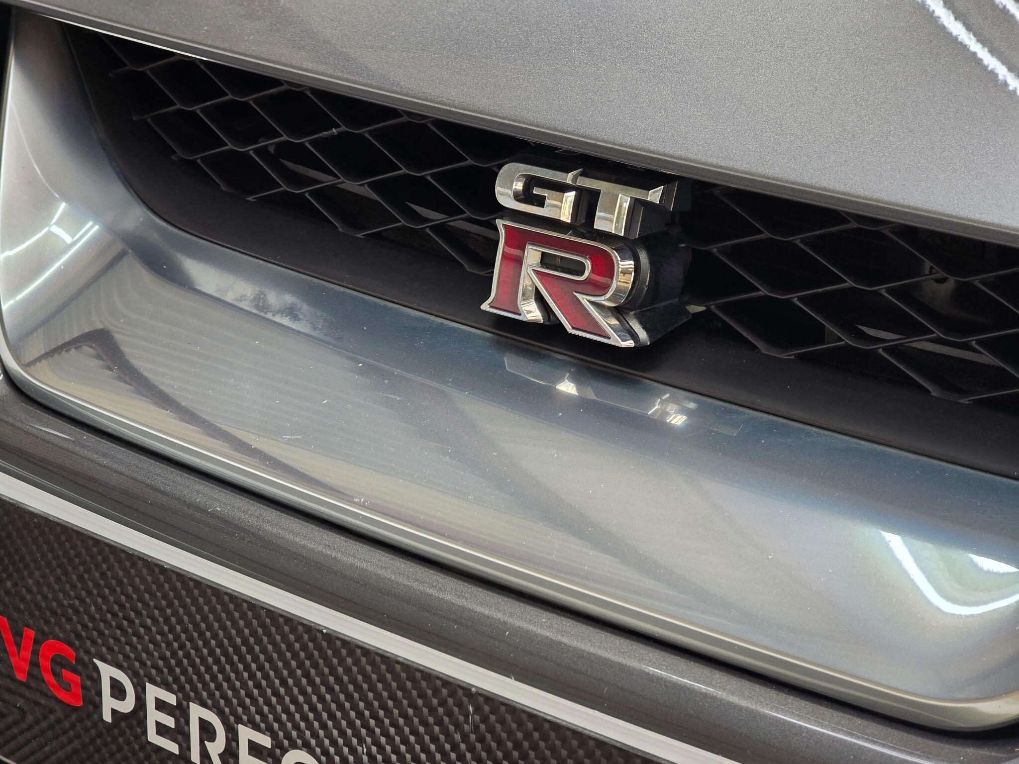 Nissan GT-R view 13