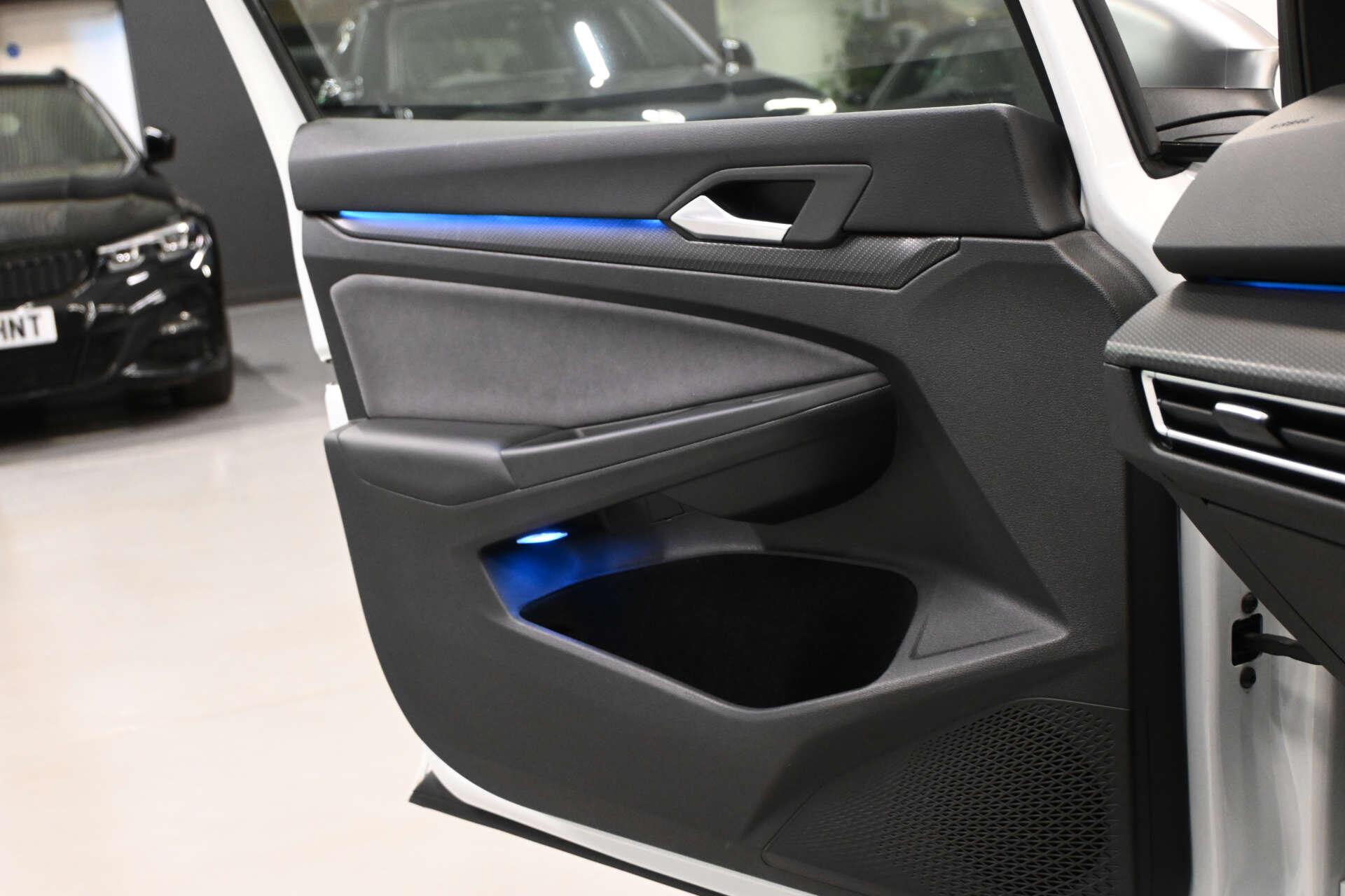 Volkswagen Golf view 48