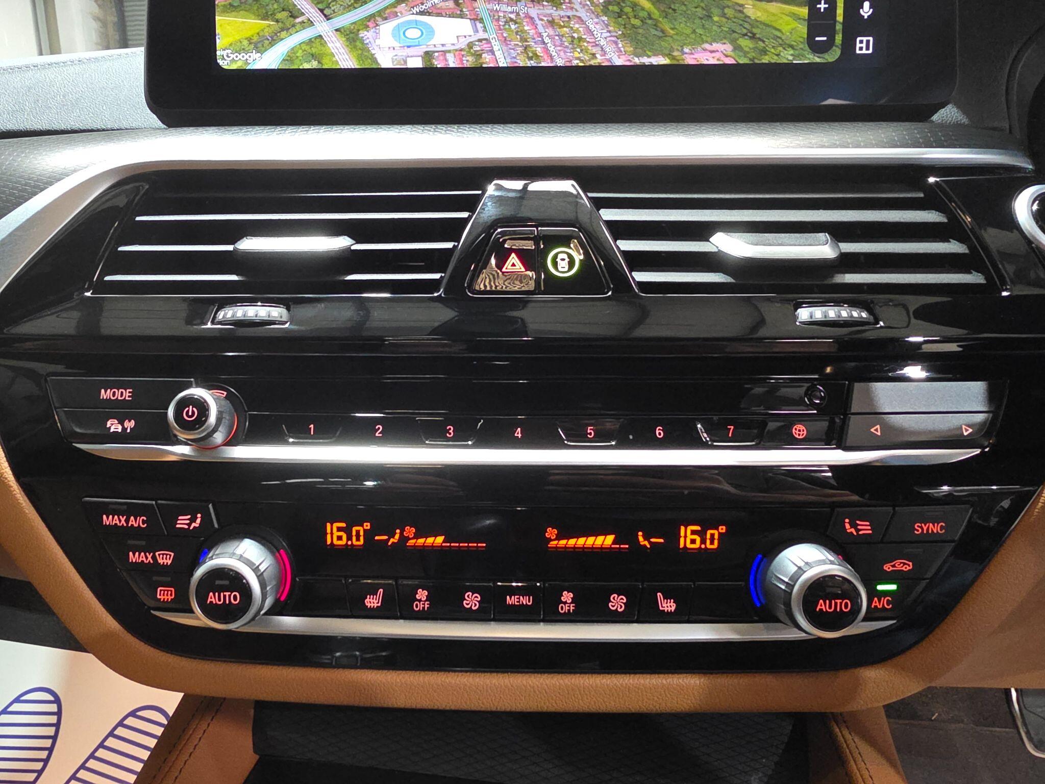 BMW 5 Series view 14
