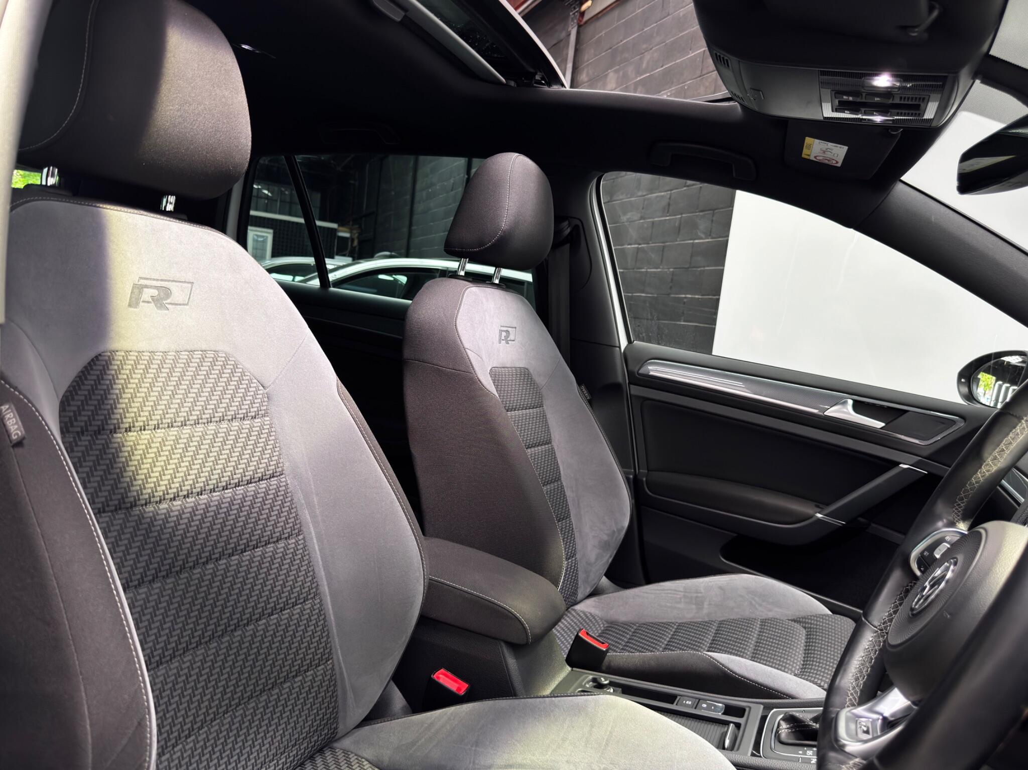 Volkswagen Golf view 21
