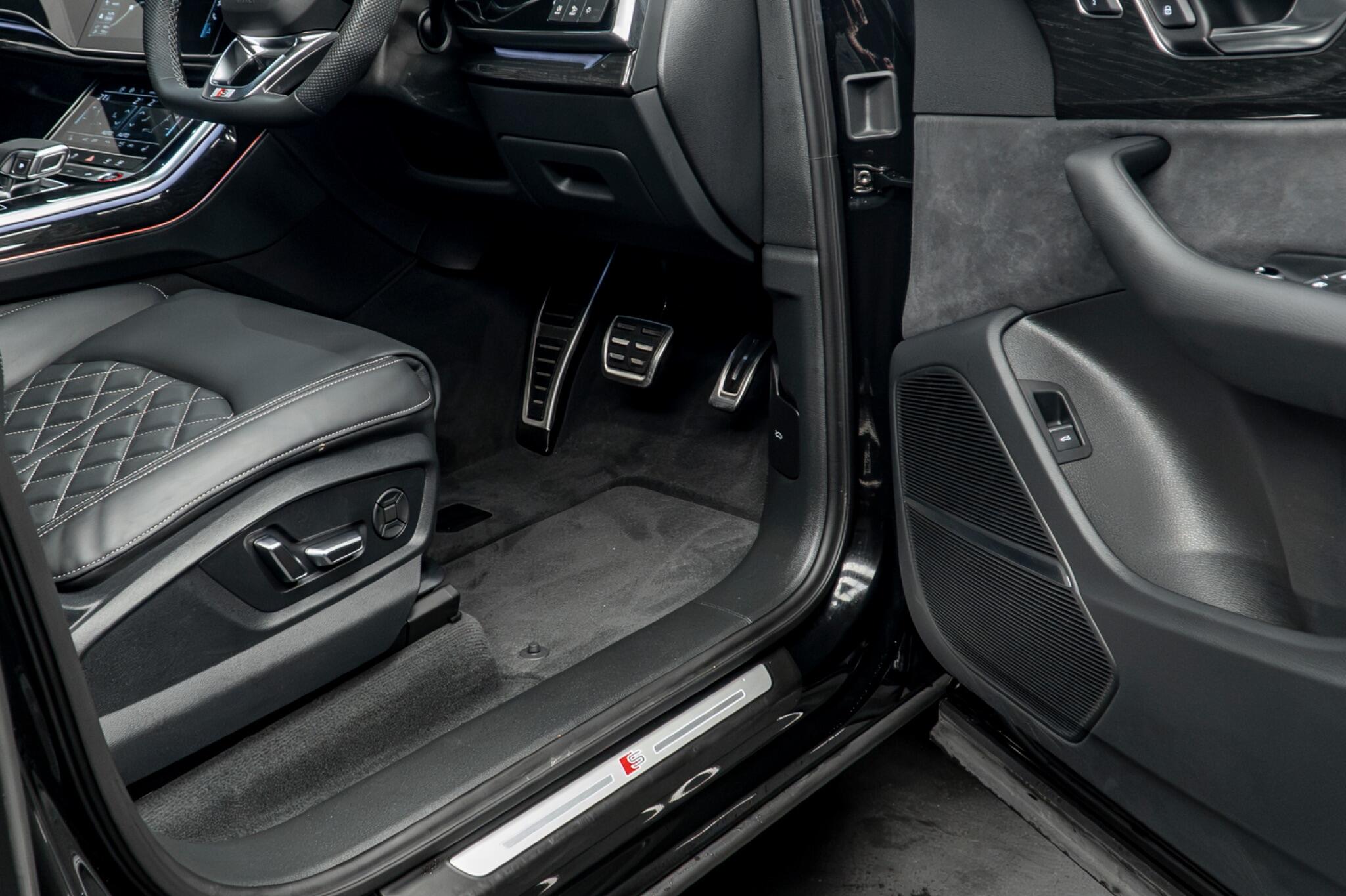 Audi SQ7 view 48
