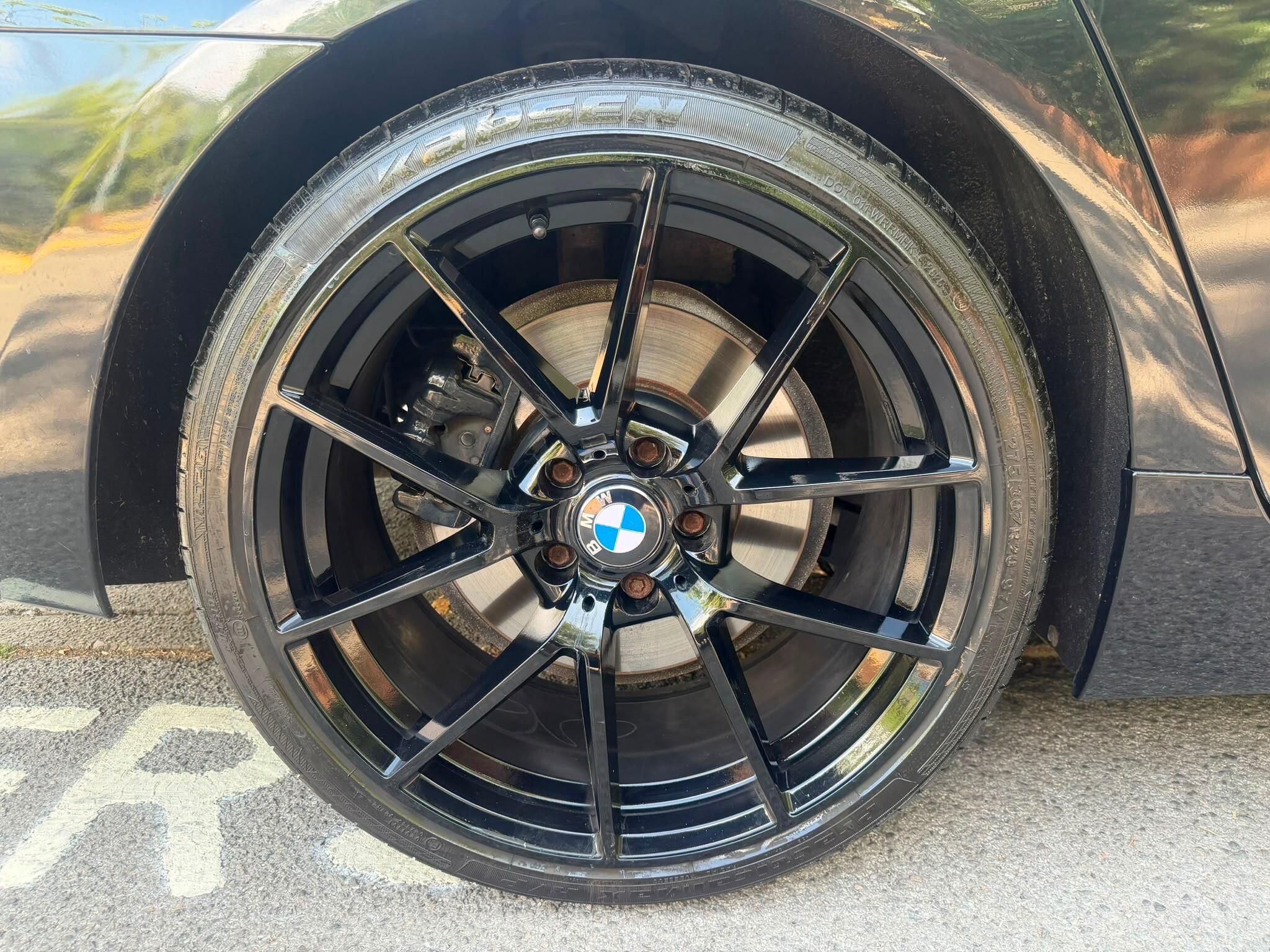 BMW 6 Series view 26