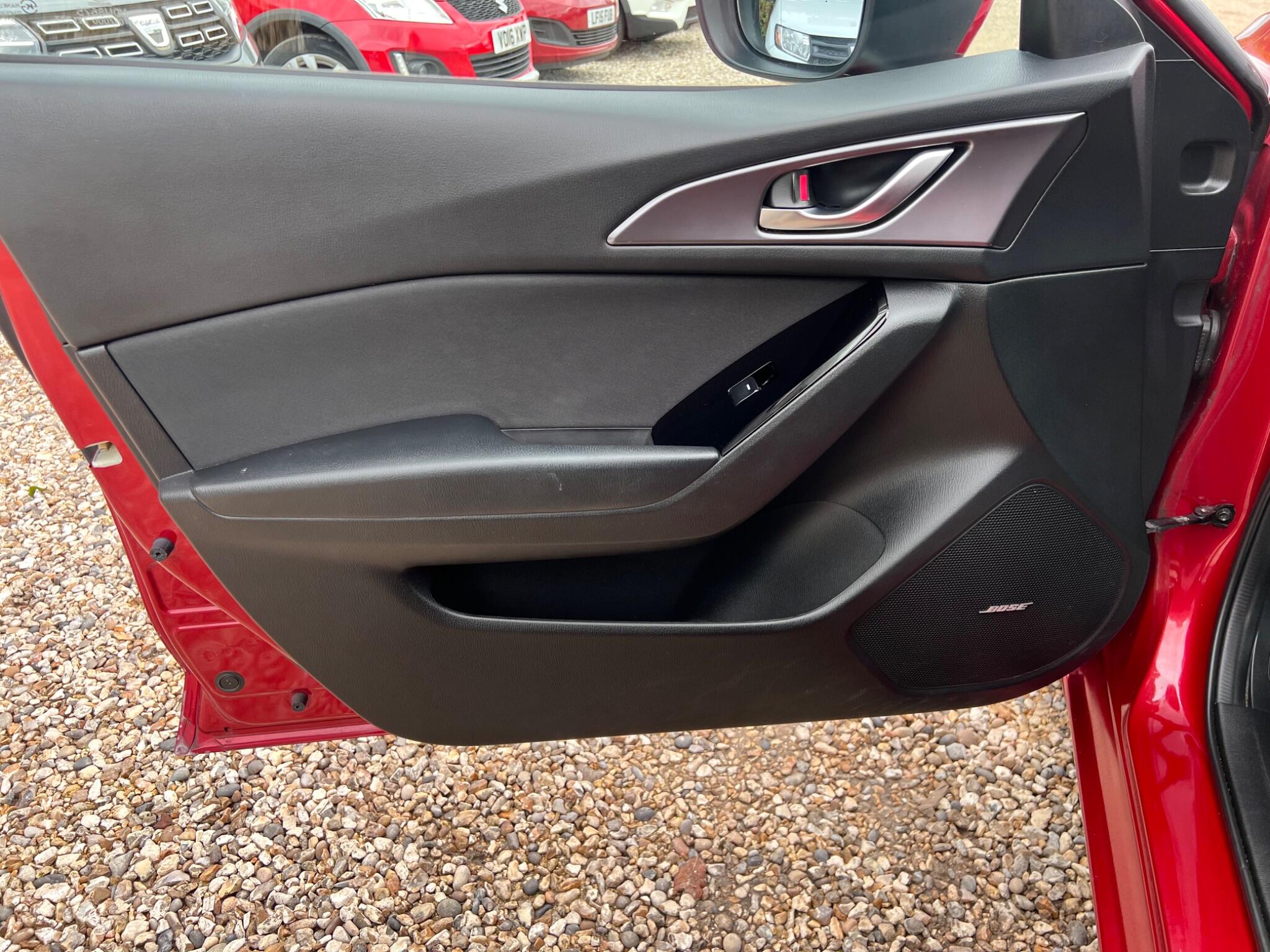 Mazda Mazda3 view 59