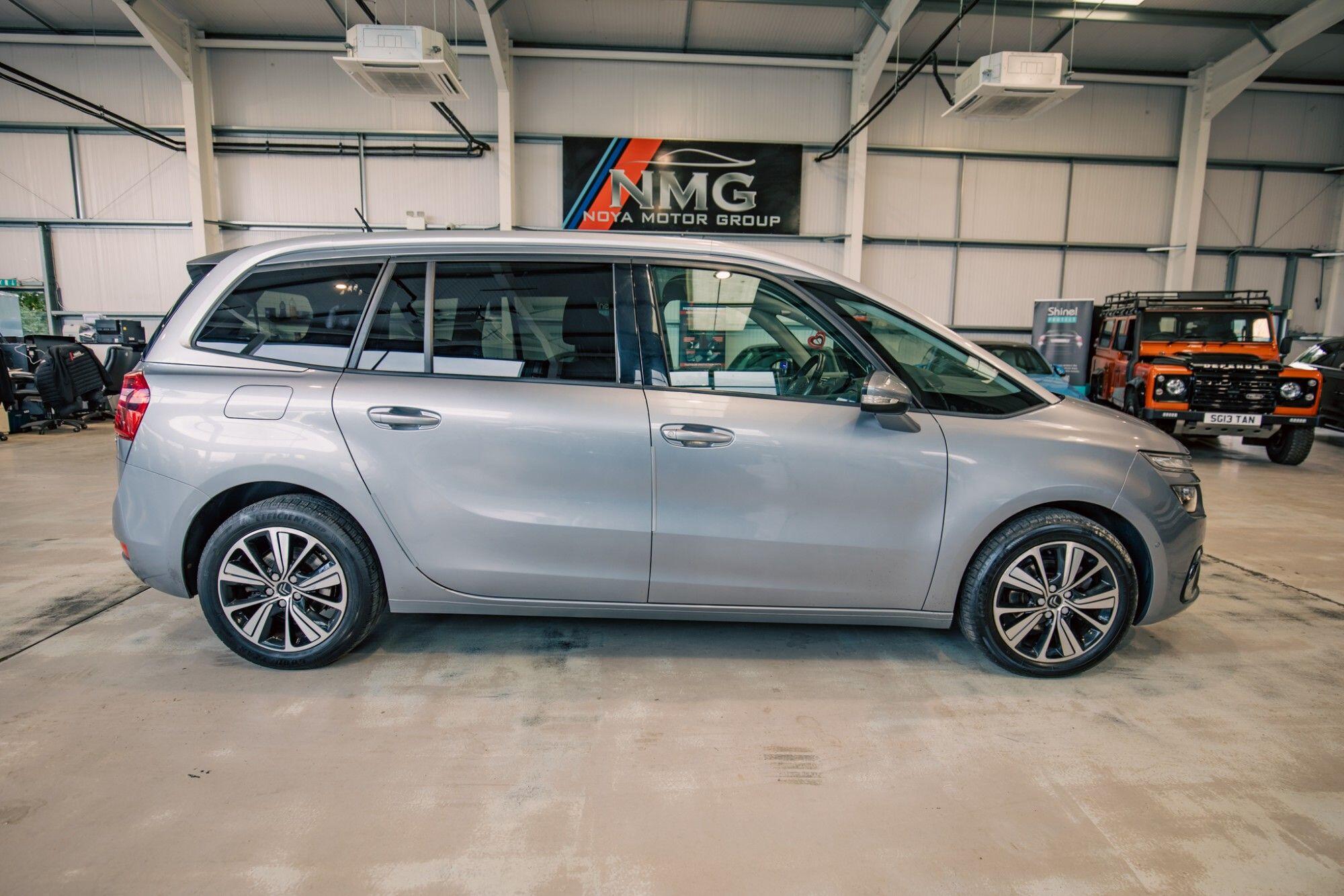 Citroen Grand C4 Picasso view 22