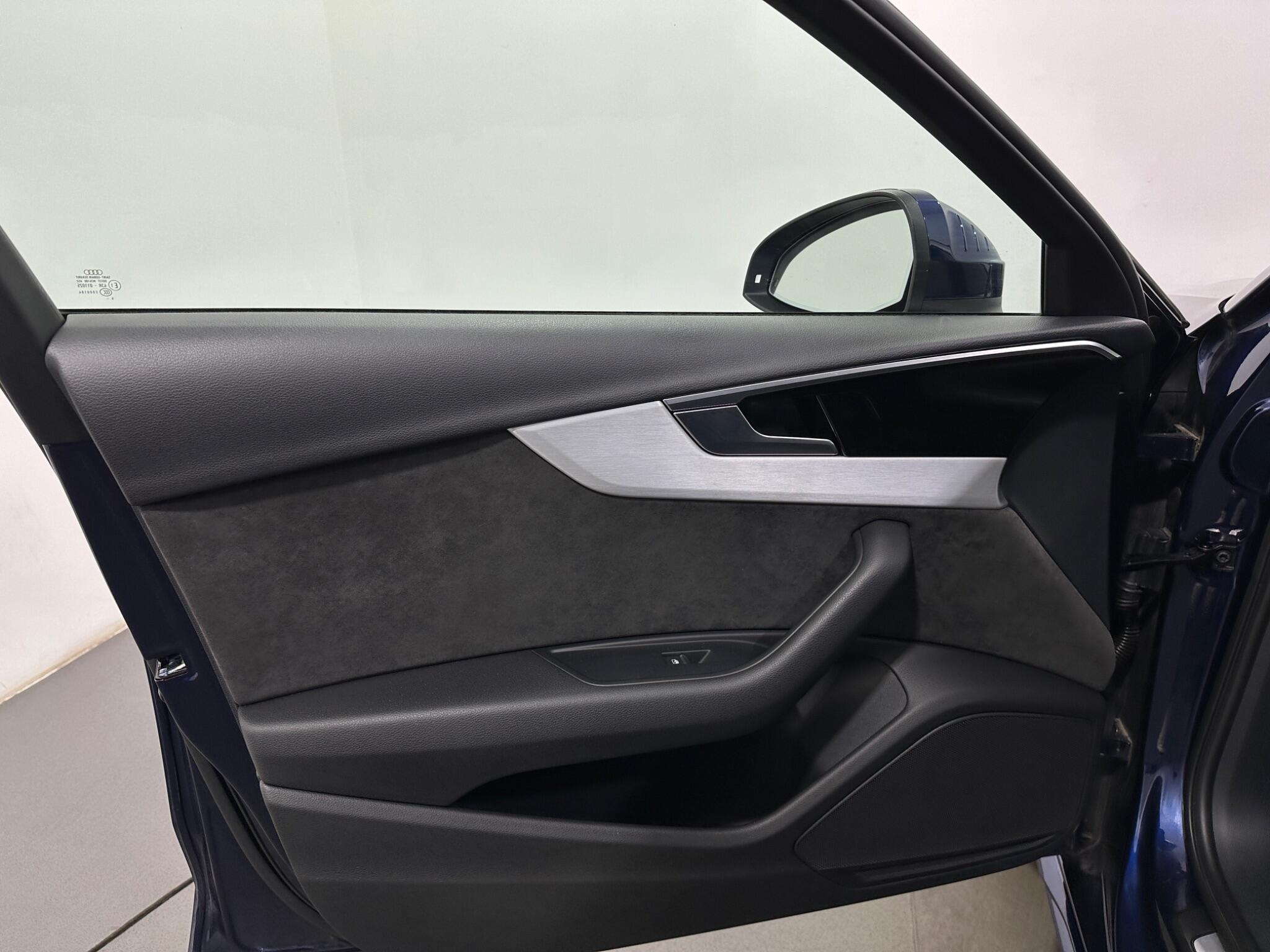 Audi A4 view 36