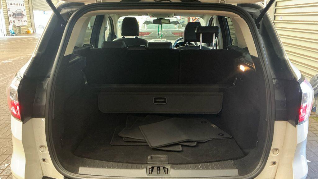 Ford Kuga view 14