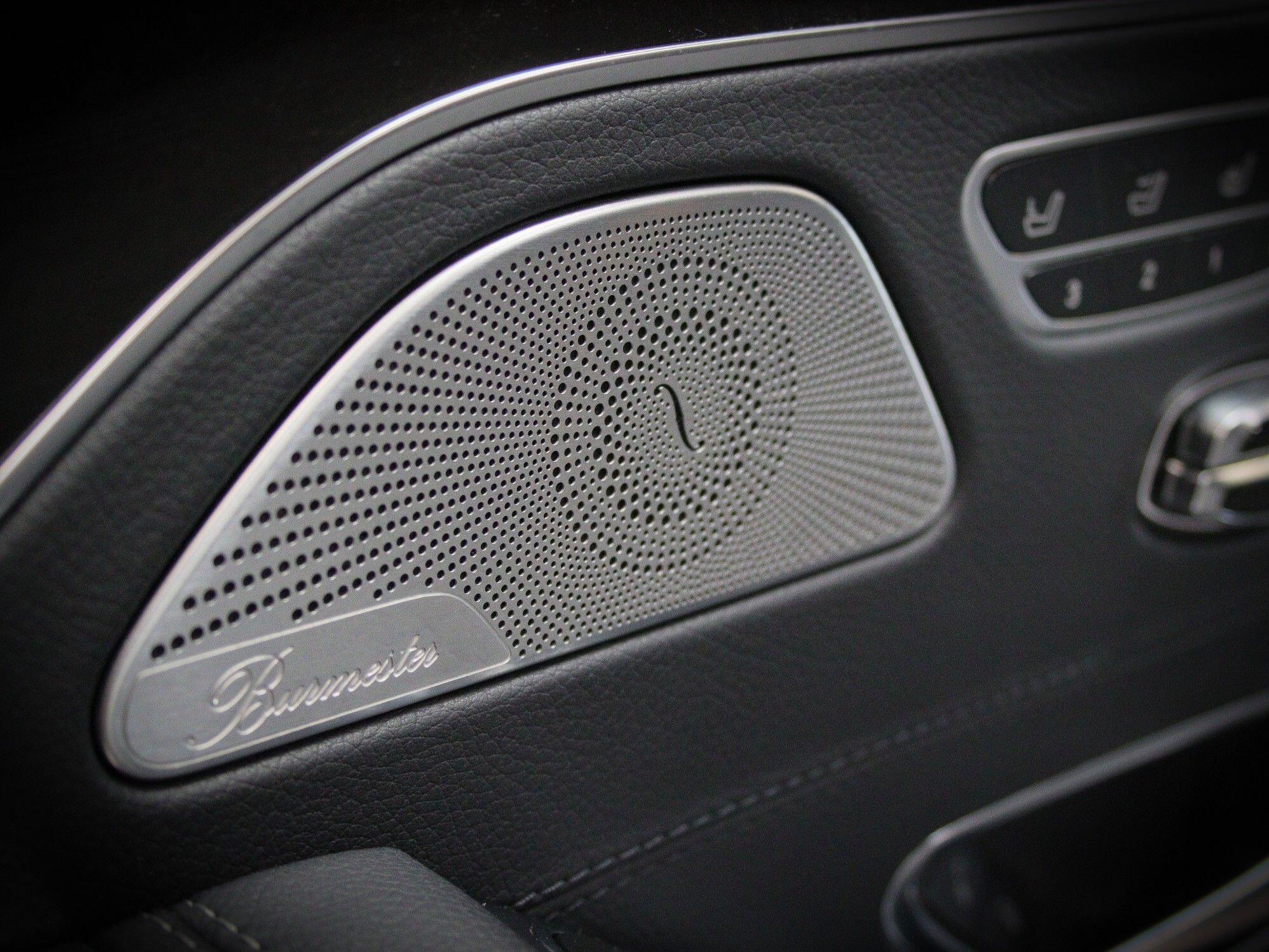Mercedes-Benz S-Class view 17