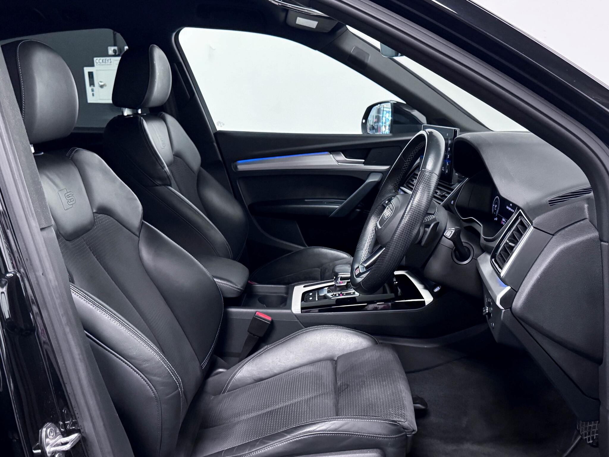 Audi Q5 view 28