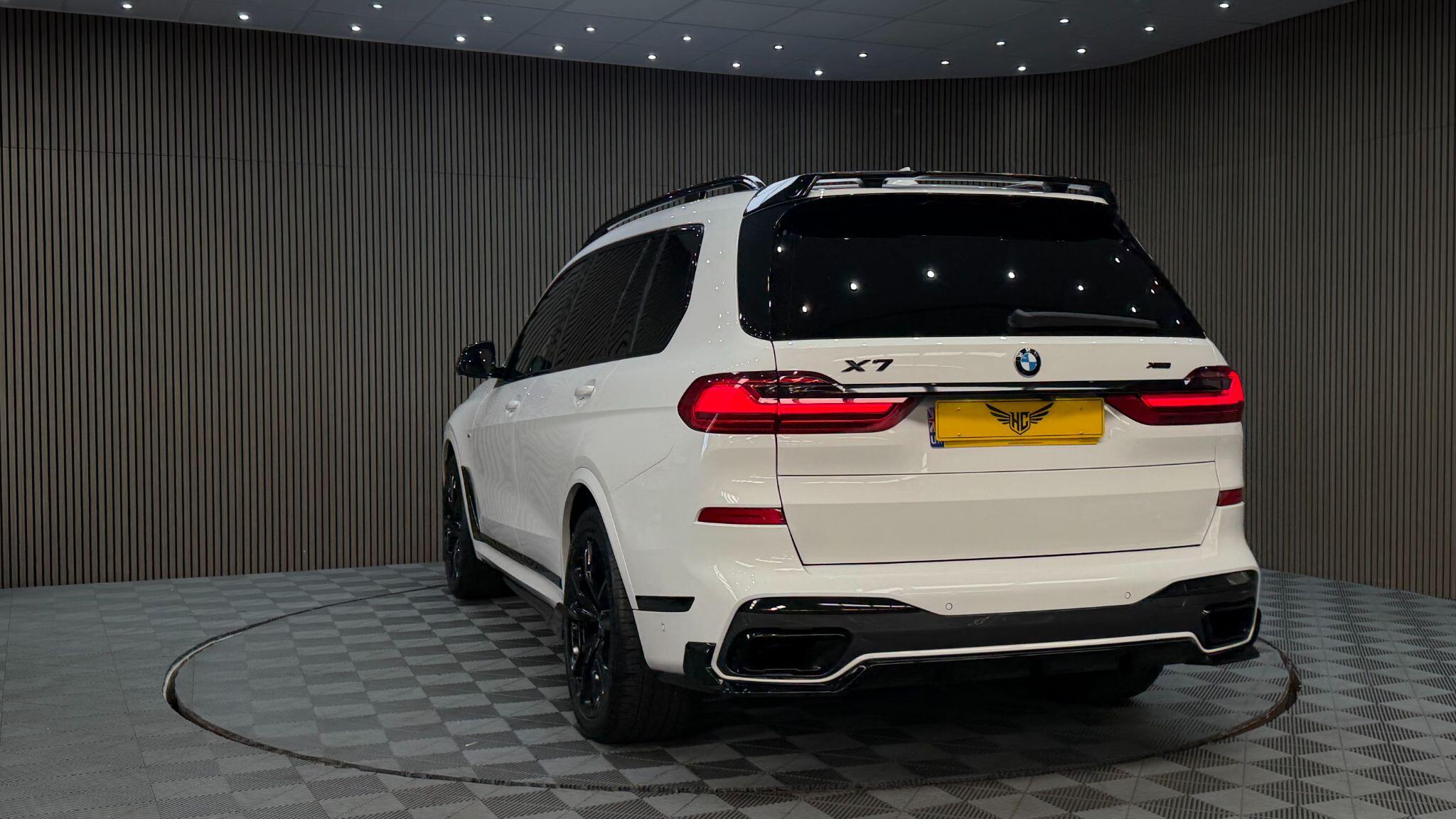 BMW X7 view 47
