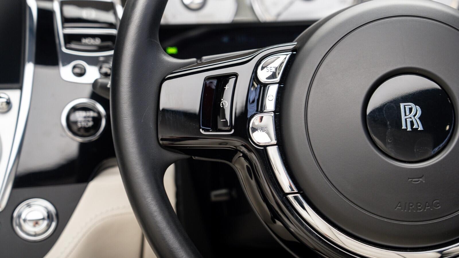 Rolls-Royce Dawn view 16
