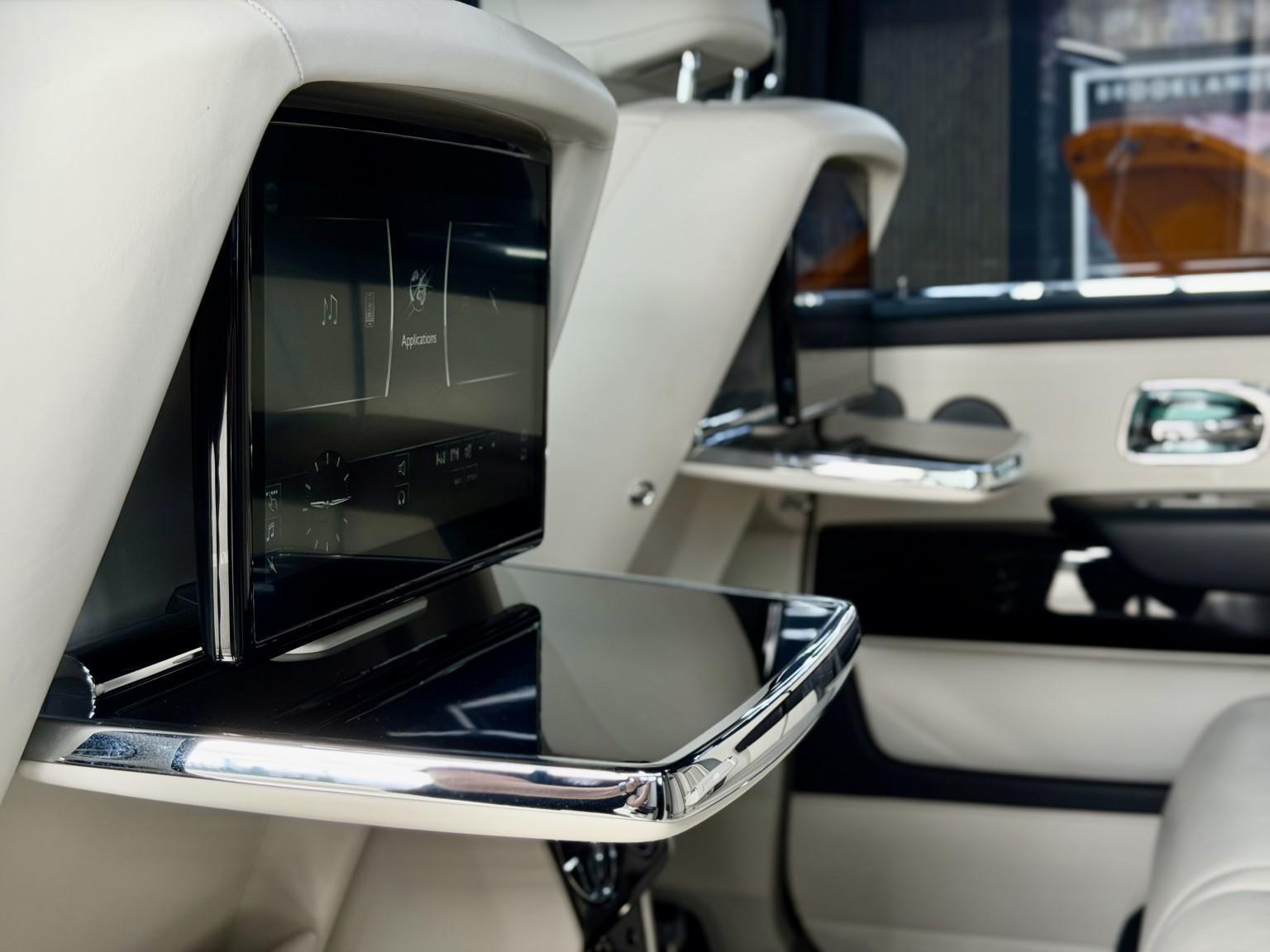 Rolls-Royce Cullinan view 76