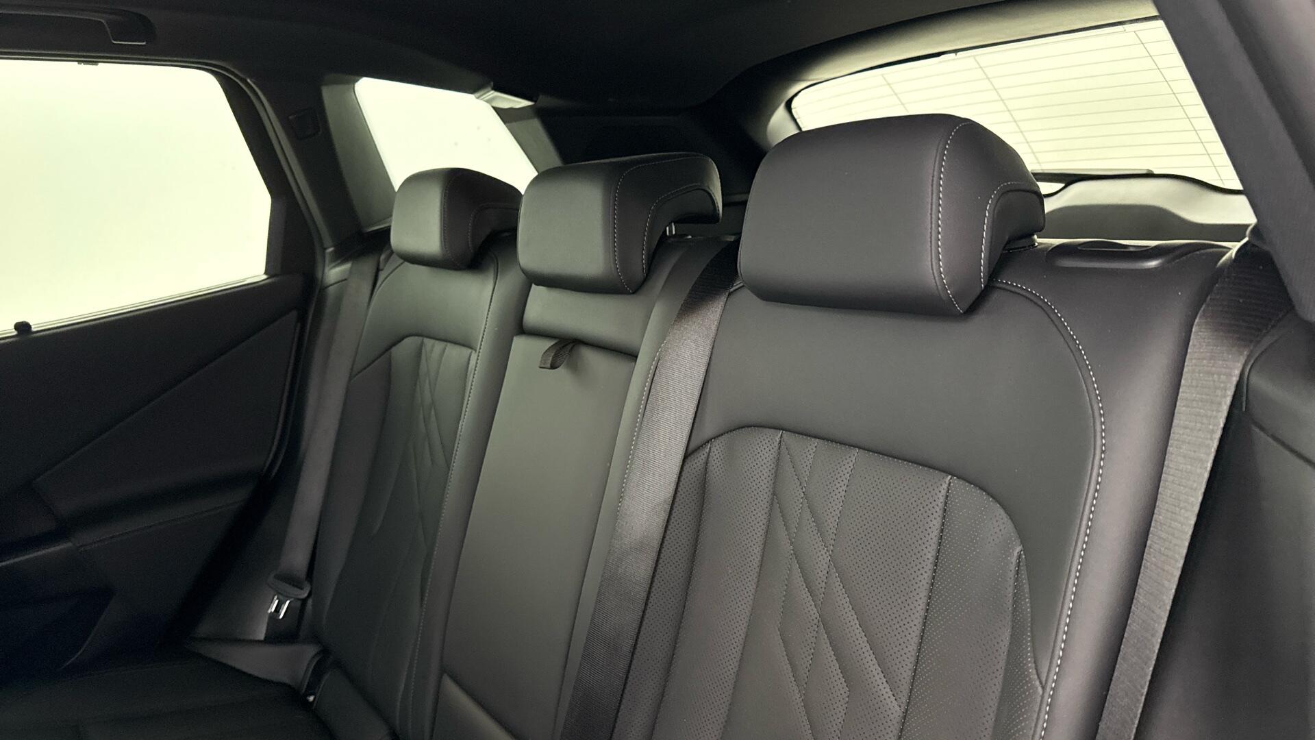 BMW X3 view 12