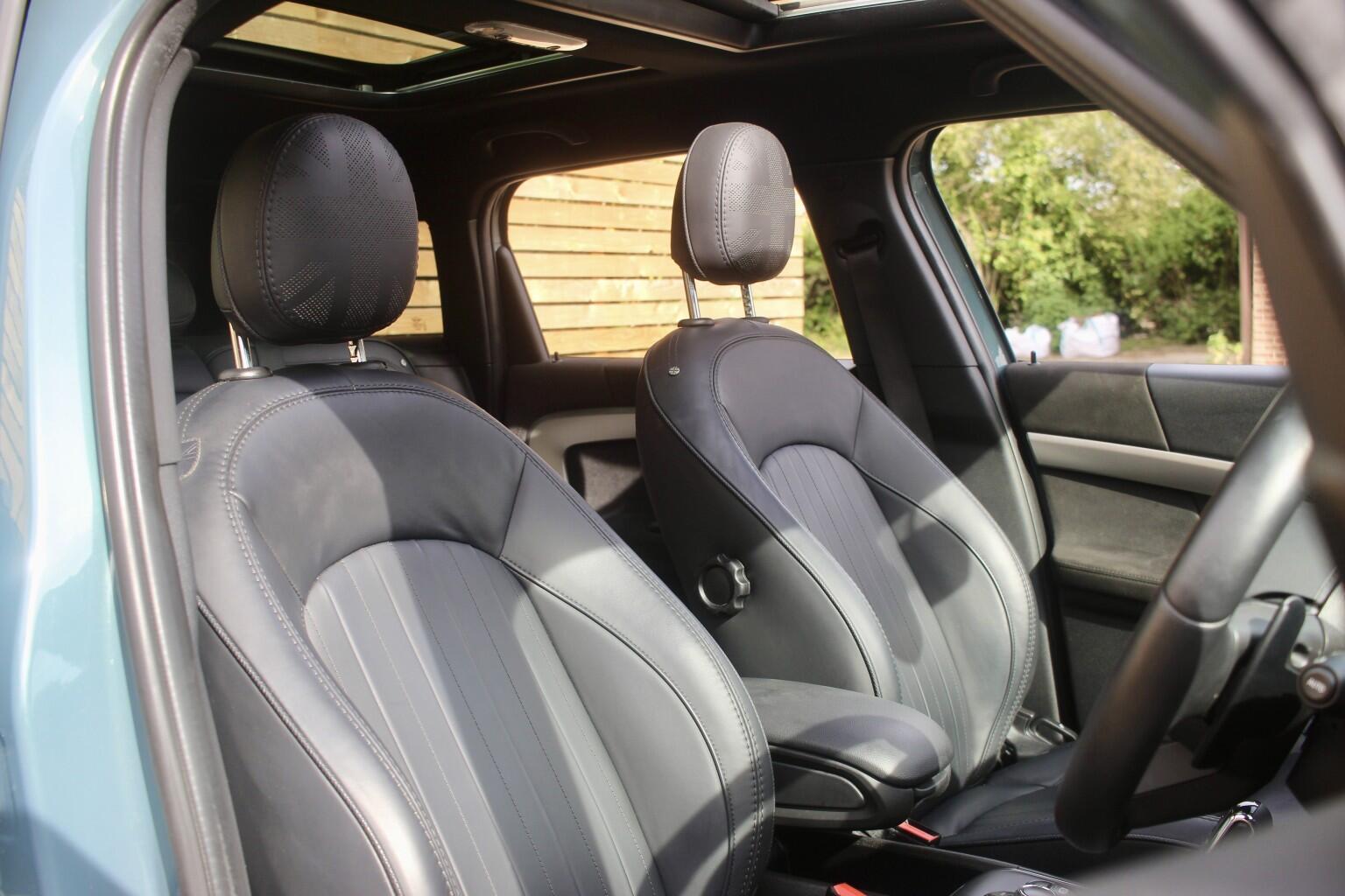 Mini Countryman view 9