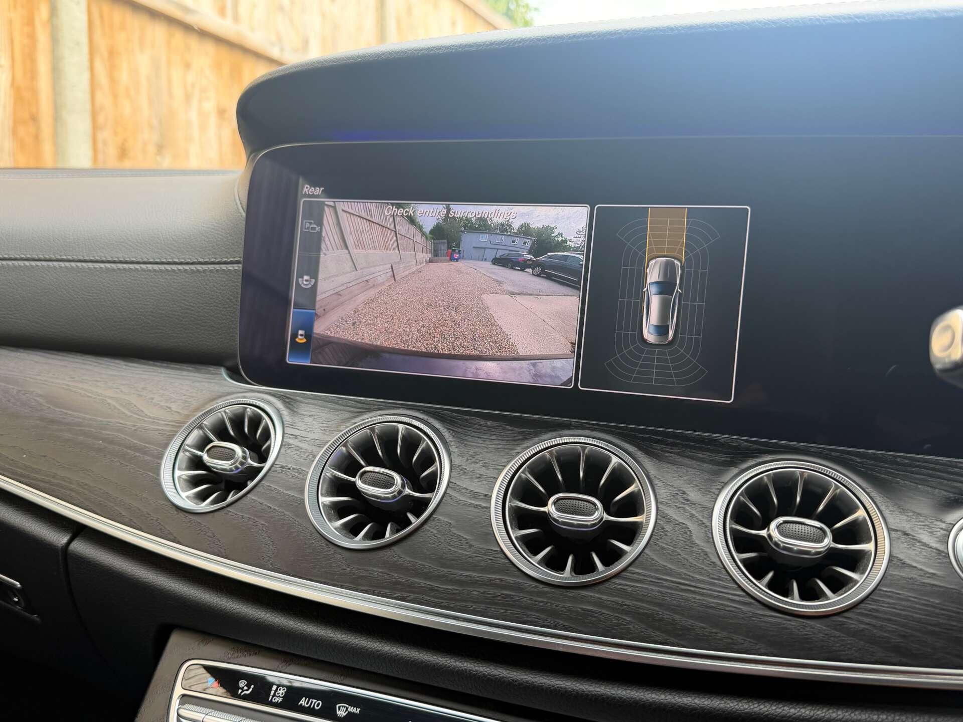 Mercedes-Benz E Class view 3