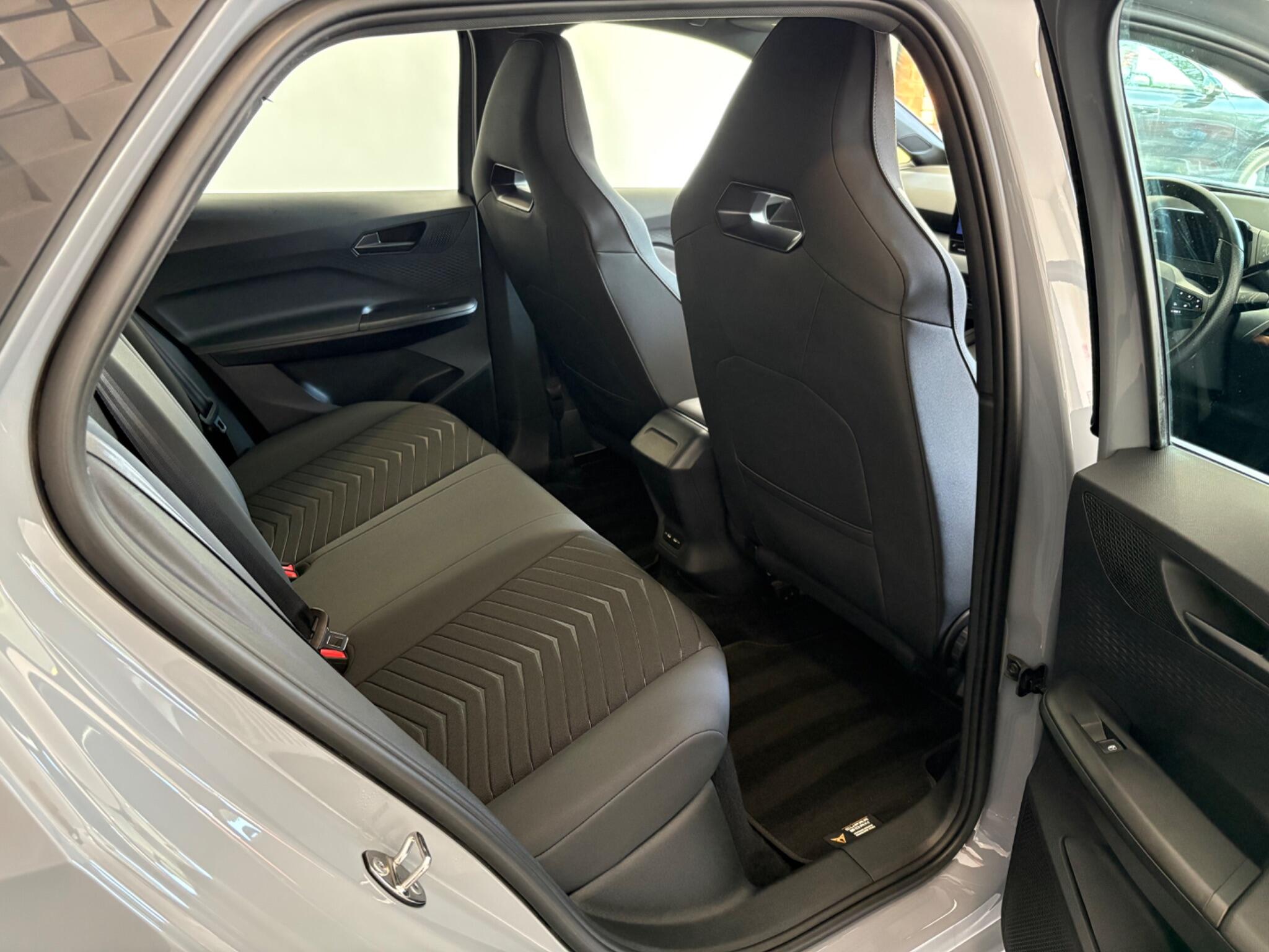 Cupra Born view 12