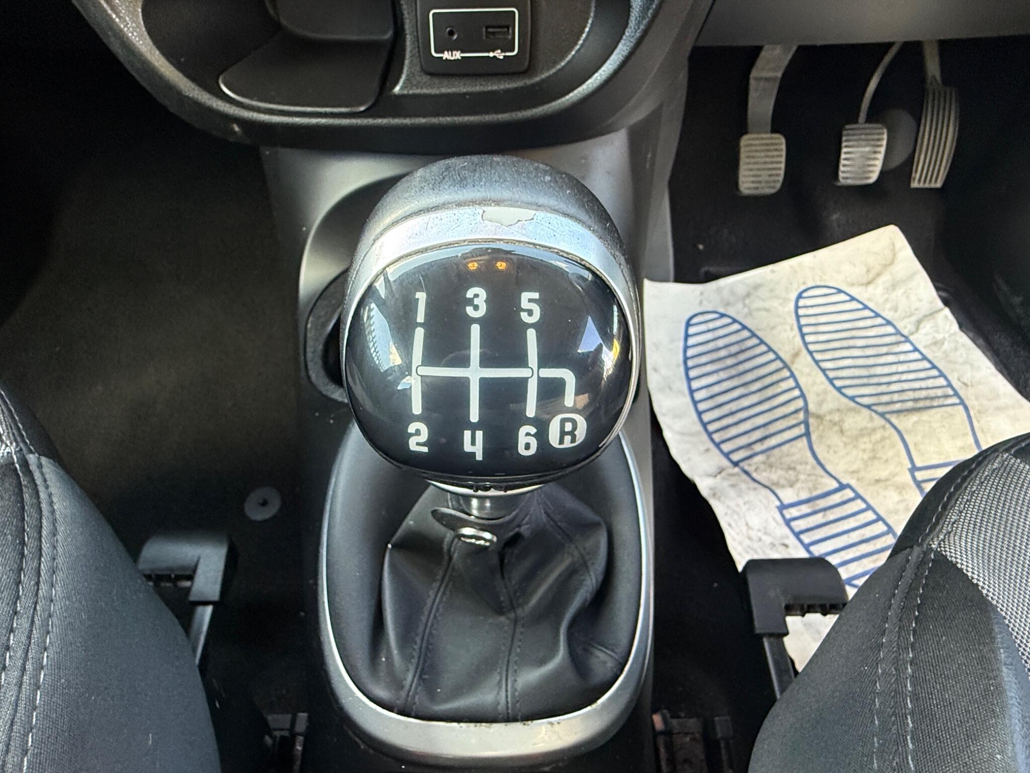 2015 Fiat 500L image 16