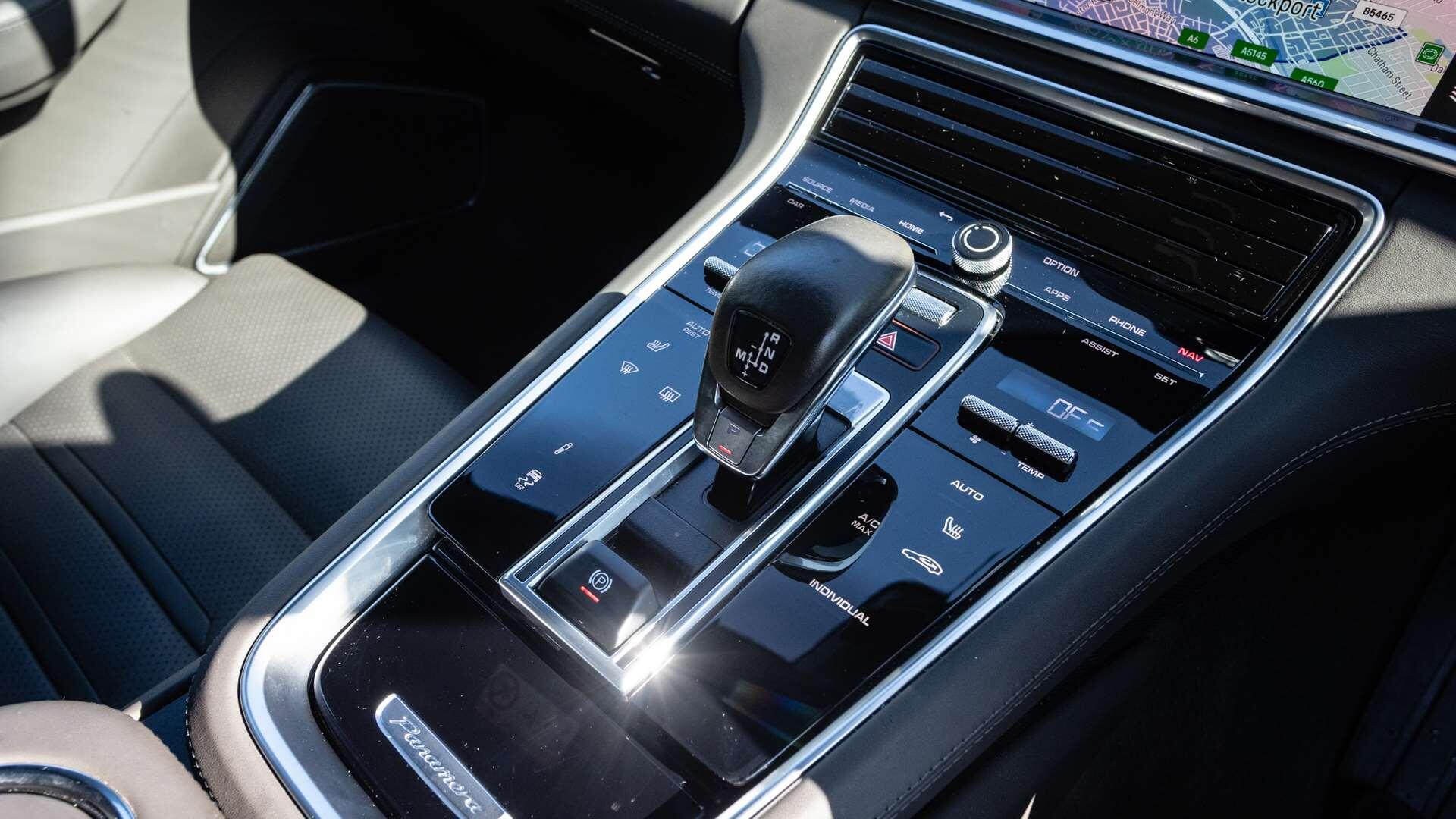 Porsche Panamera view 25