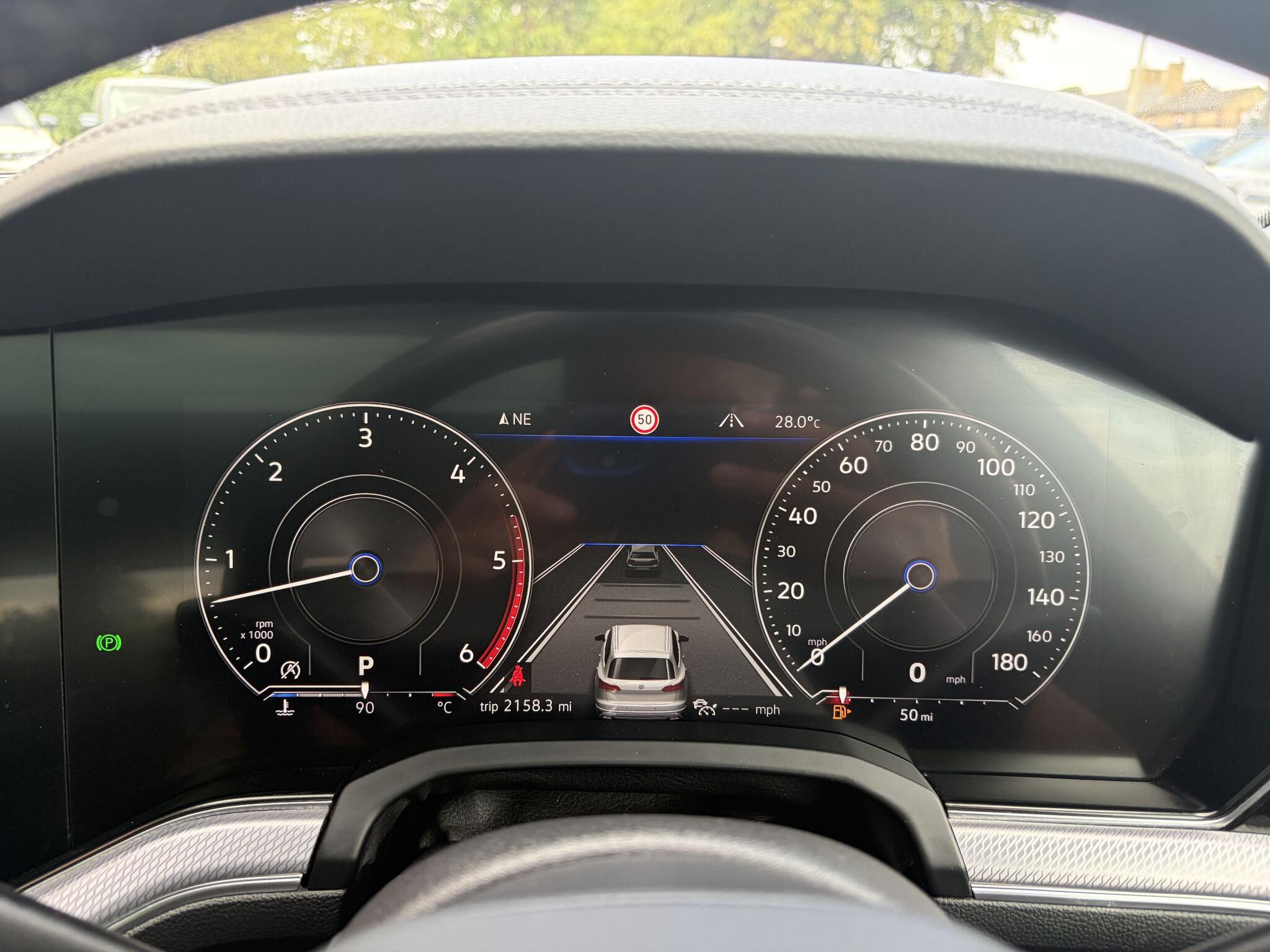 Volkswagen Touareg view 17