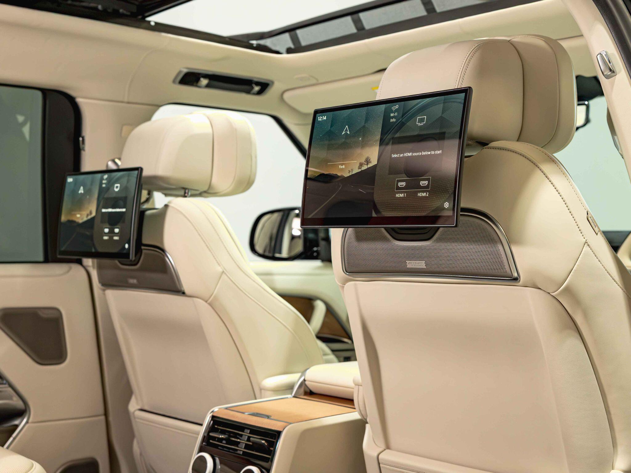 Land Rover Range Rover view 30