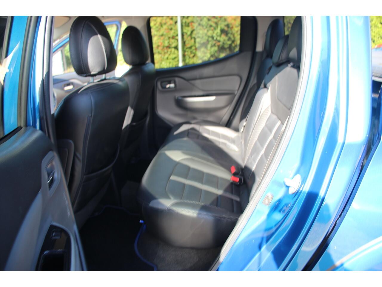 Mitsubishi L200 view 14