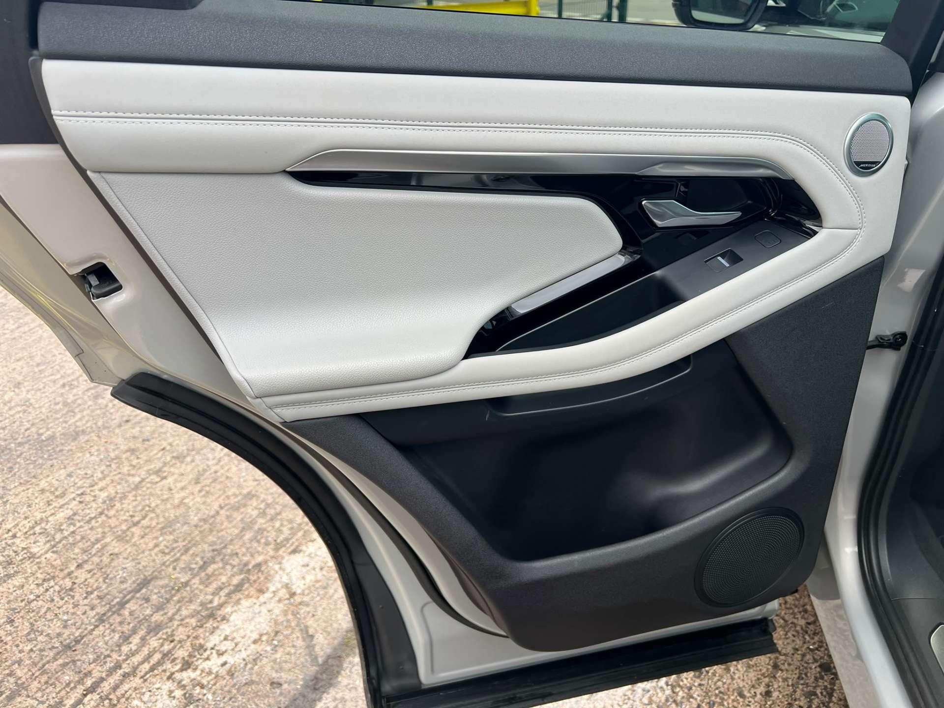 Land Rover Range Rover Evoque view 50