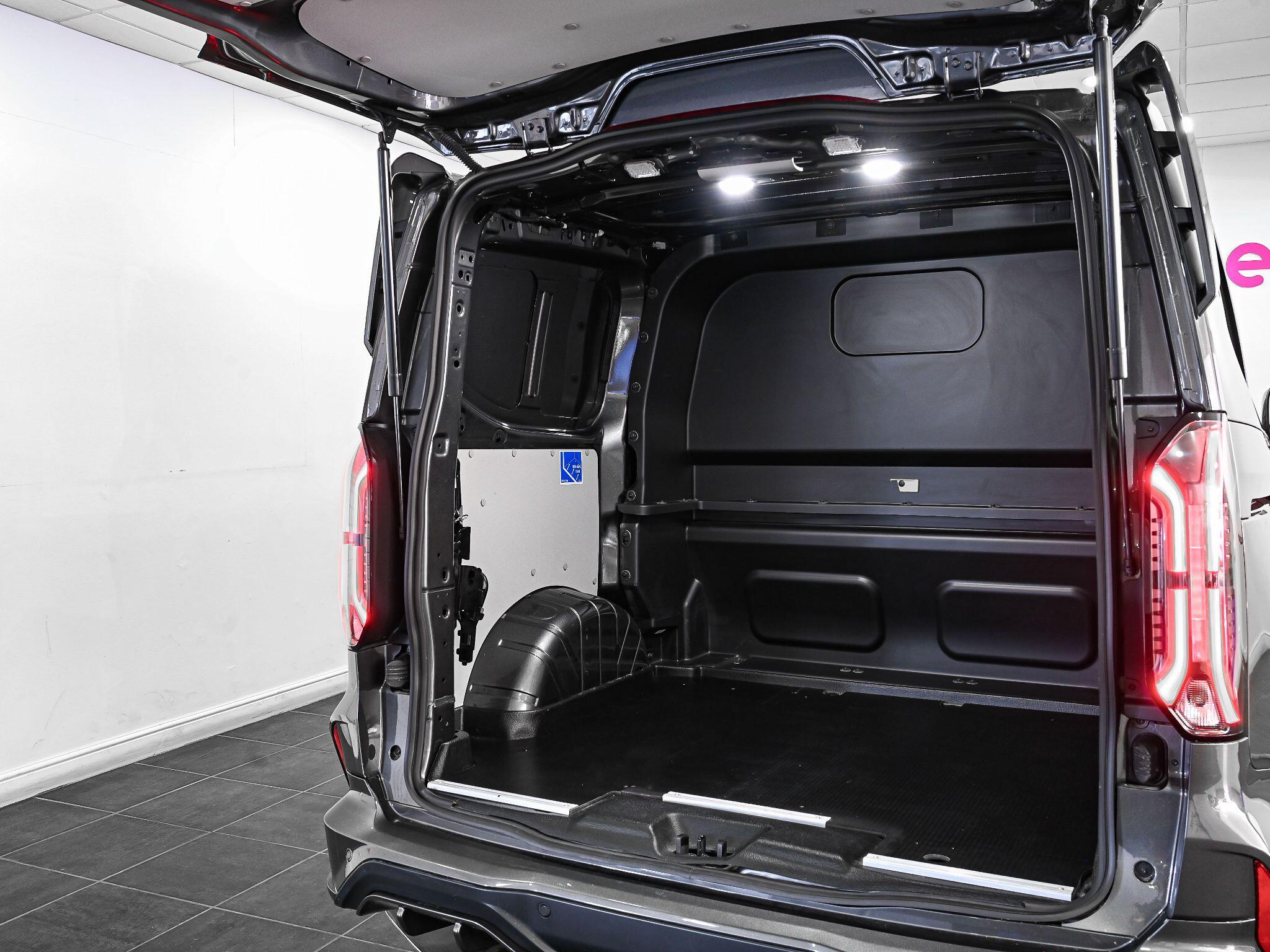 Ford Transit Custom view 45