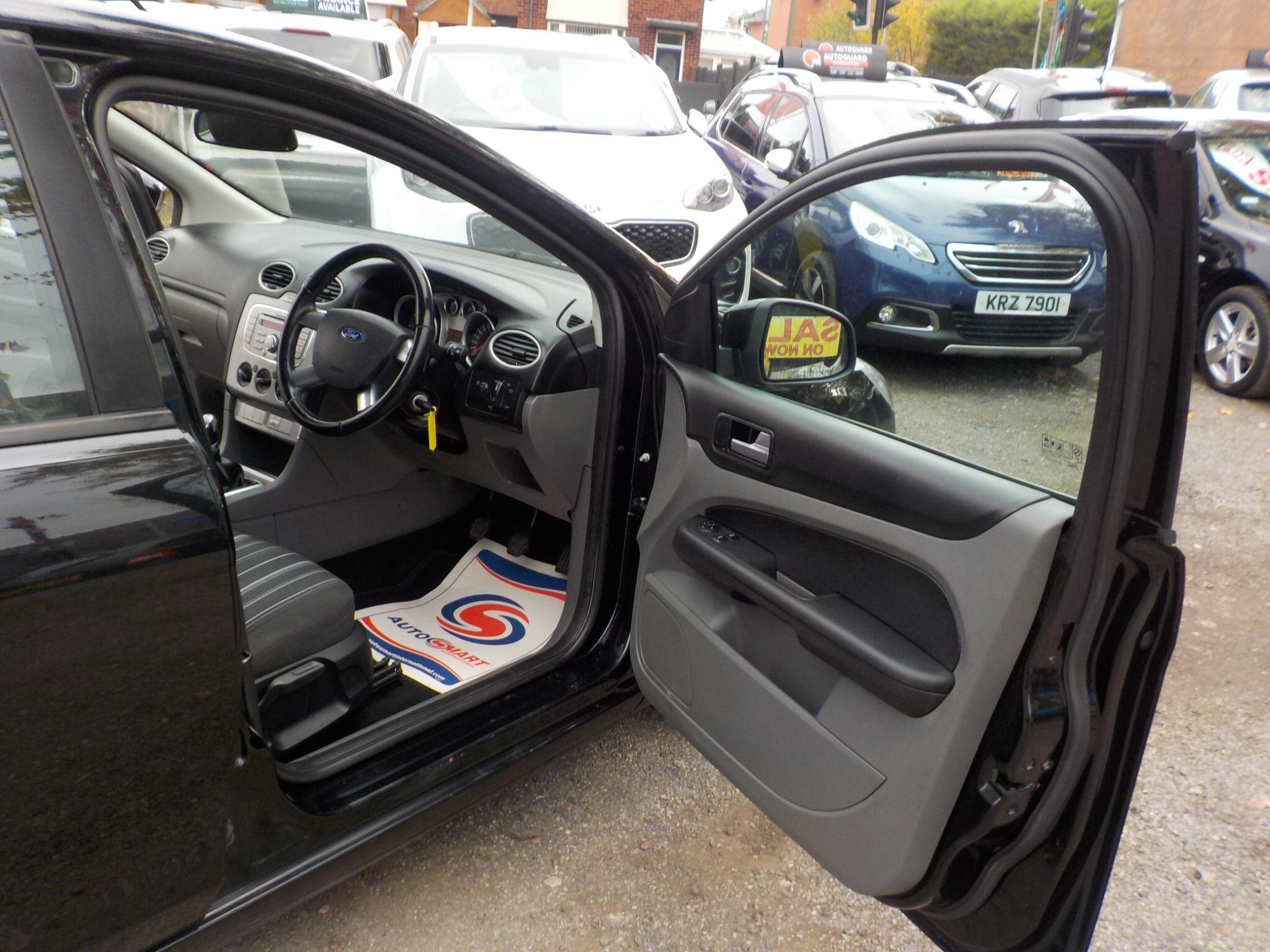 Ford Focus 1.8 Style 5dr